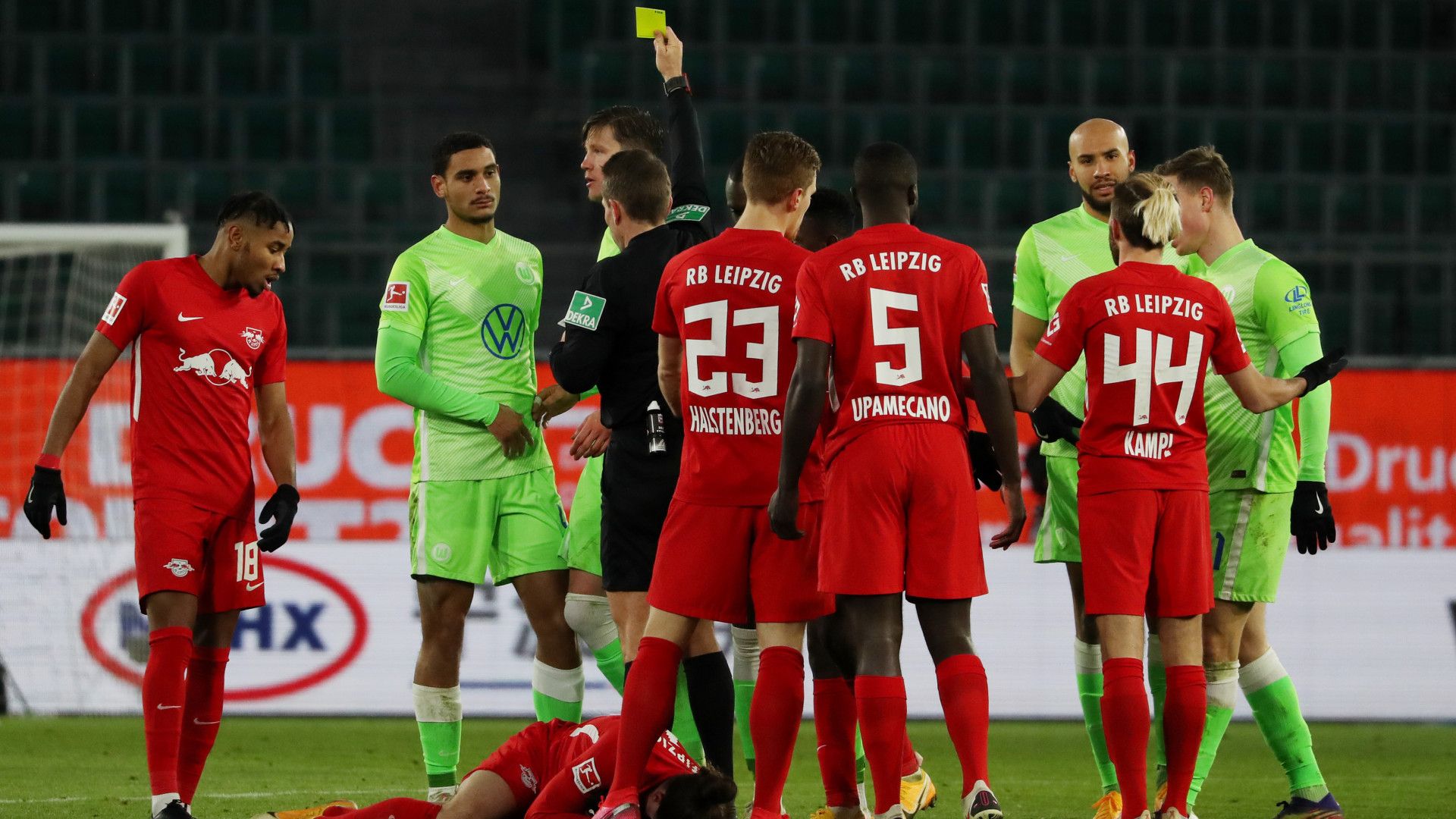 RB Leipzig vs. VfL Wolfsburg Angelino Schlager 02032021