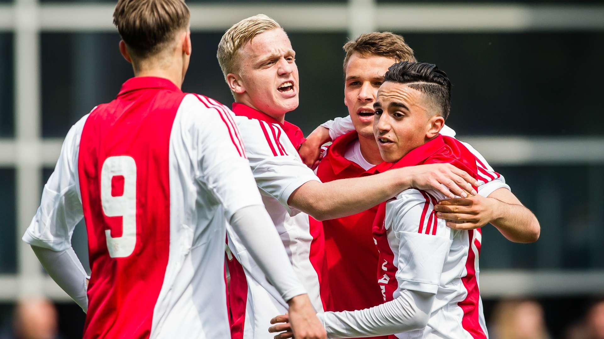 Ajax A1, Van de Beek, Nouri