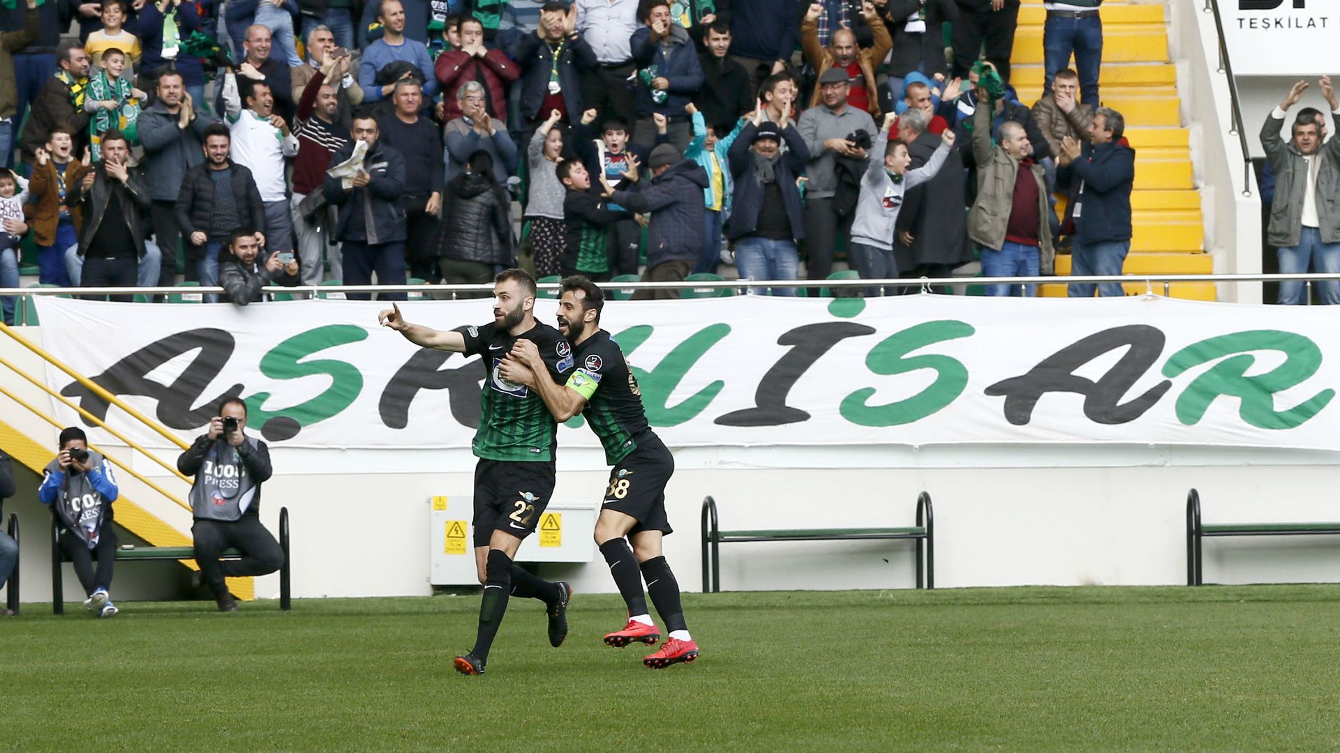 Mustafa Yumlu goal celebration Akhisarspor
