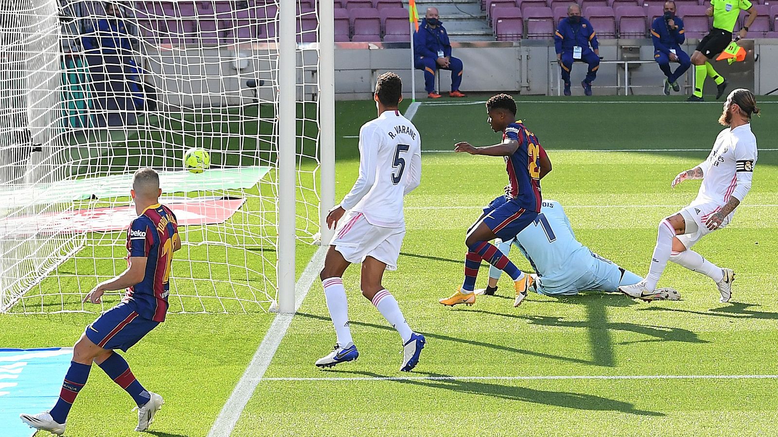 ansu fati barcelona barcelona real madrid