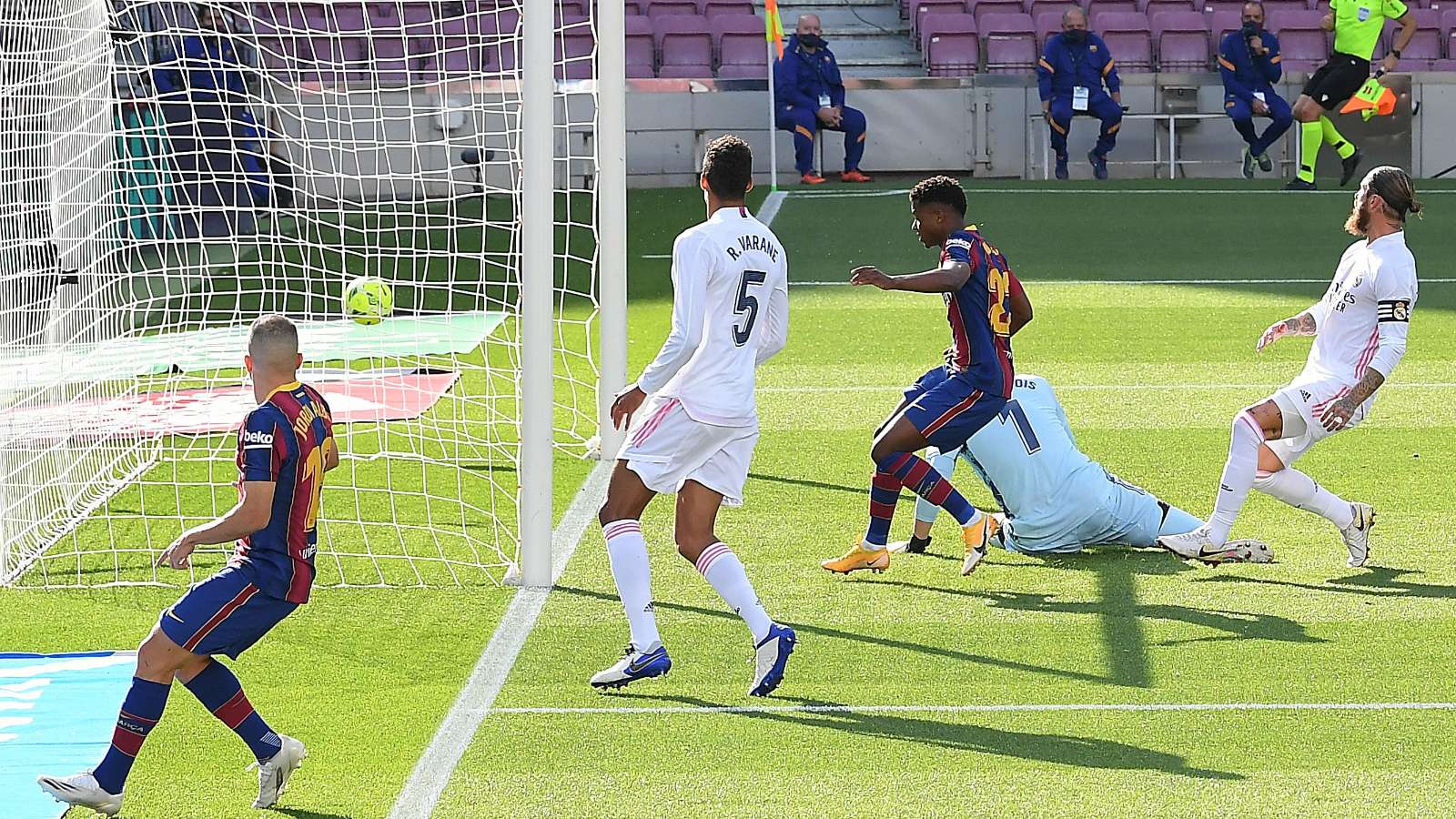 ansu fati barcelona barcelona real madrid