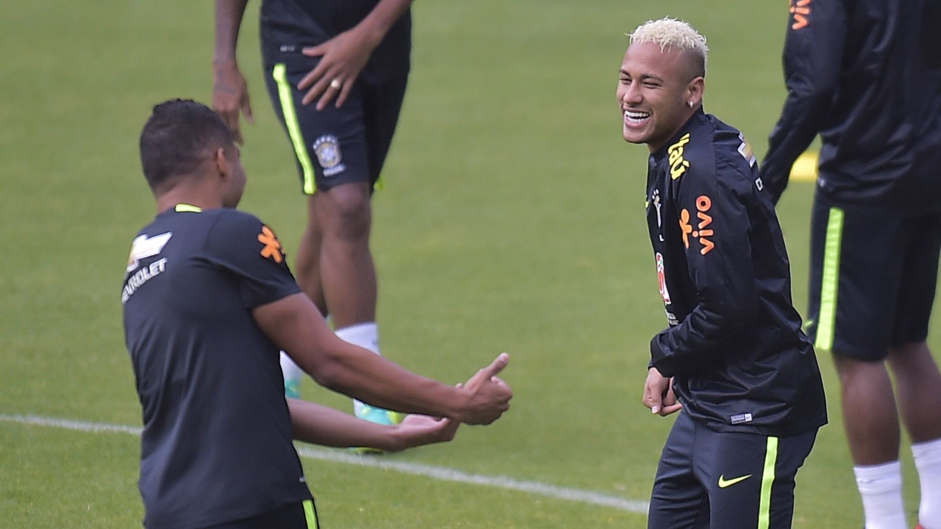 Neymar e Casemiro - Brasil - 29/08/2016