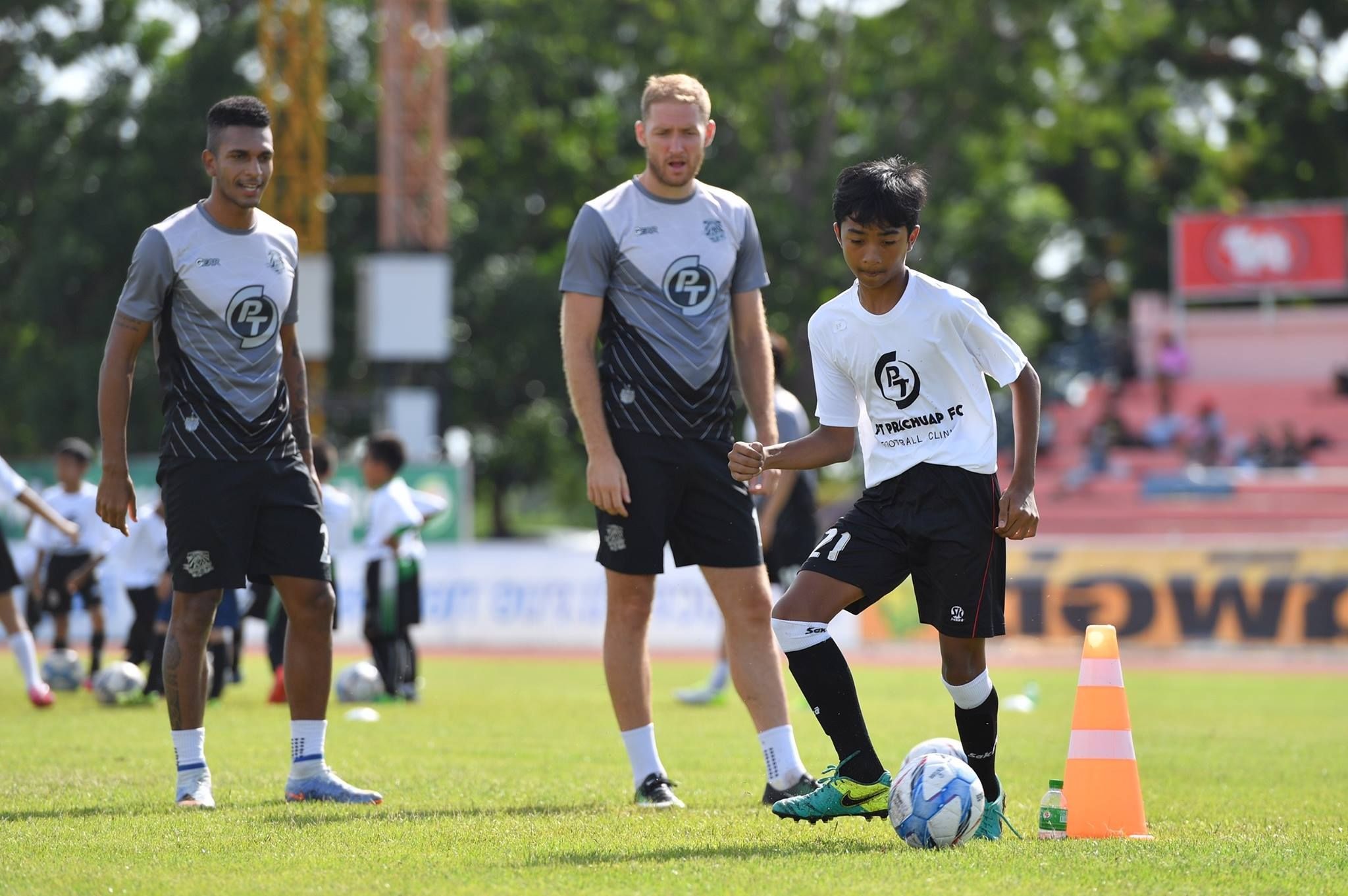 พีที ประจวบ เอฟซี