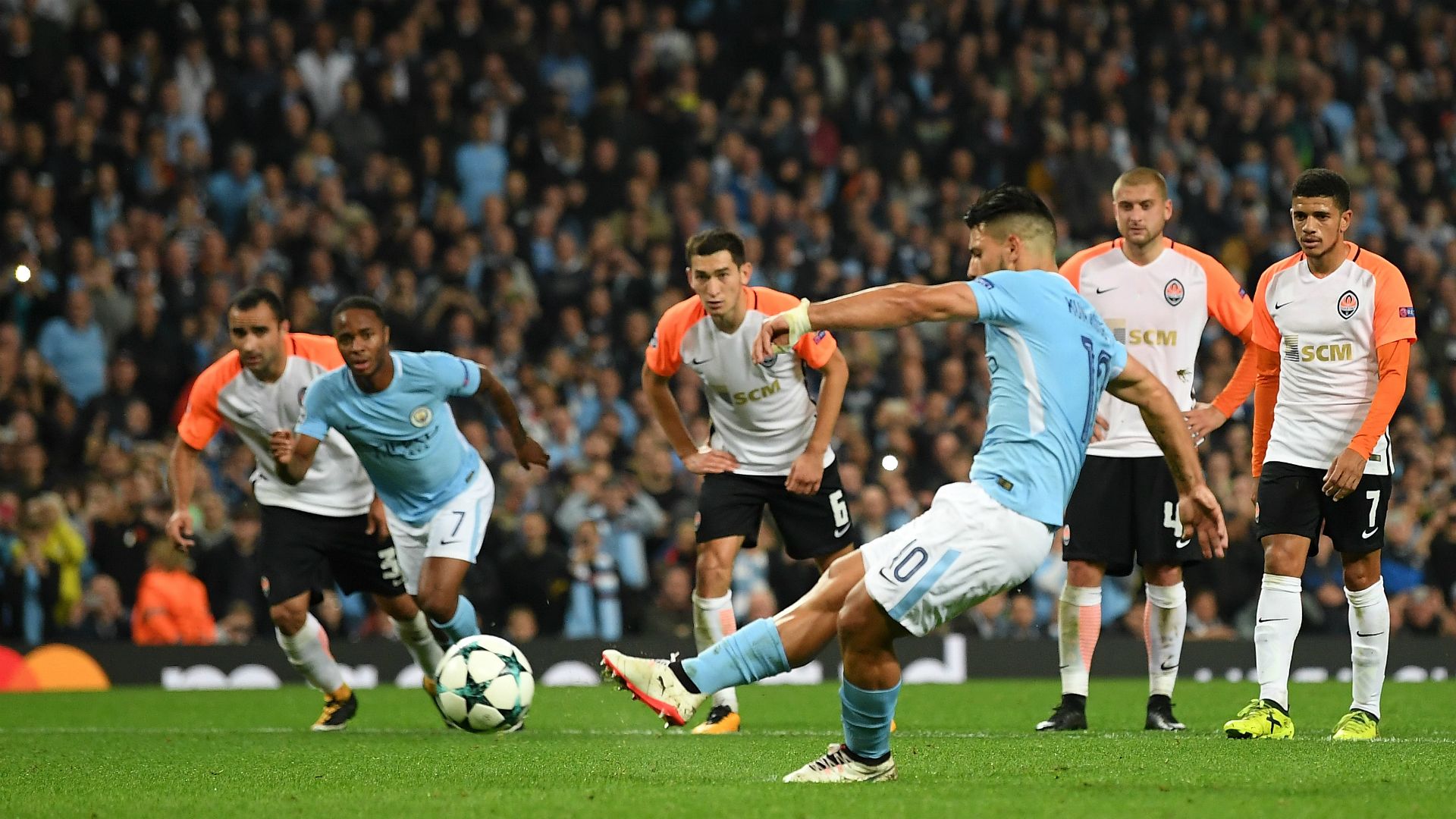 Manchester City Shakhtar Donetsk Sergio Aguero penalty