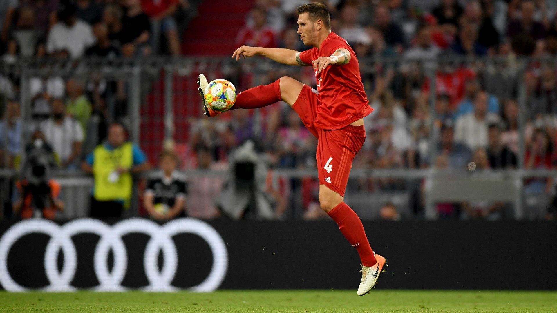 Niklas Sule Bayern Munchen Fenerbahce Audi Cup 2019