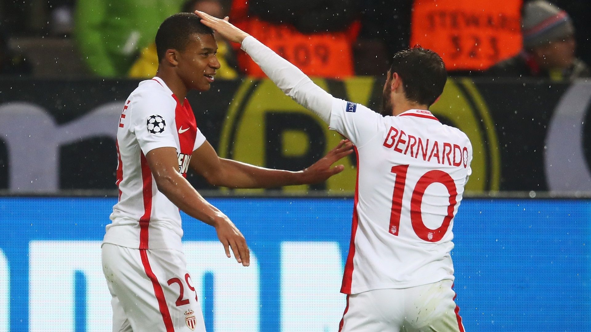 2017-08-06 16-17 Mbappe Bernardo silva