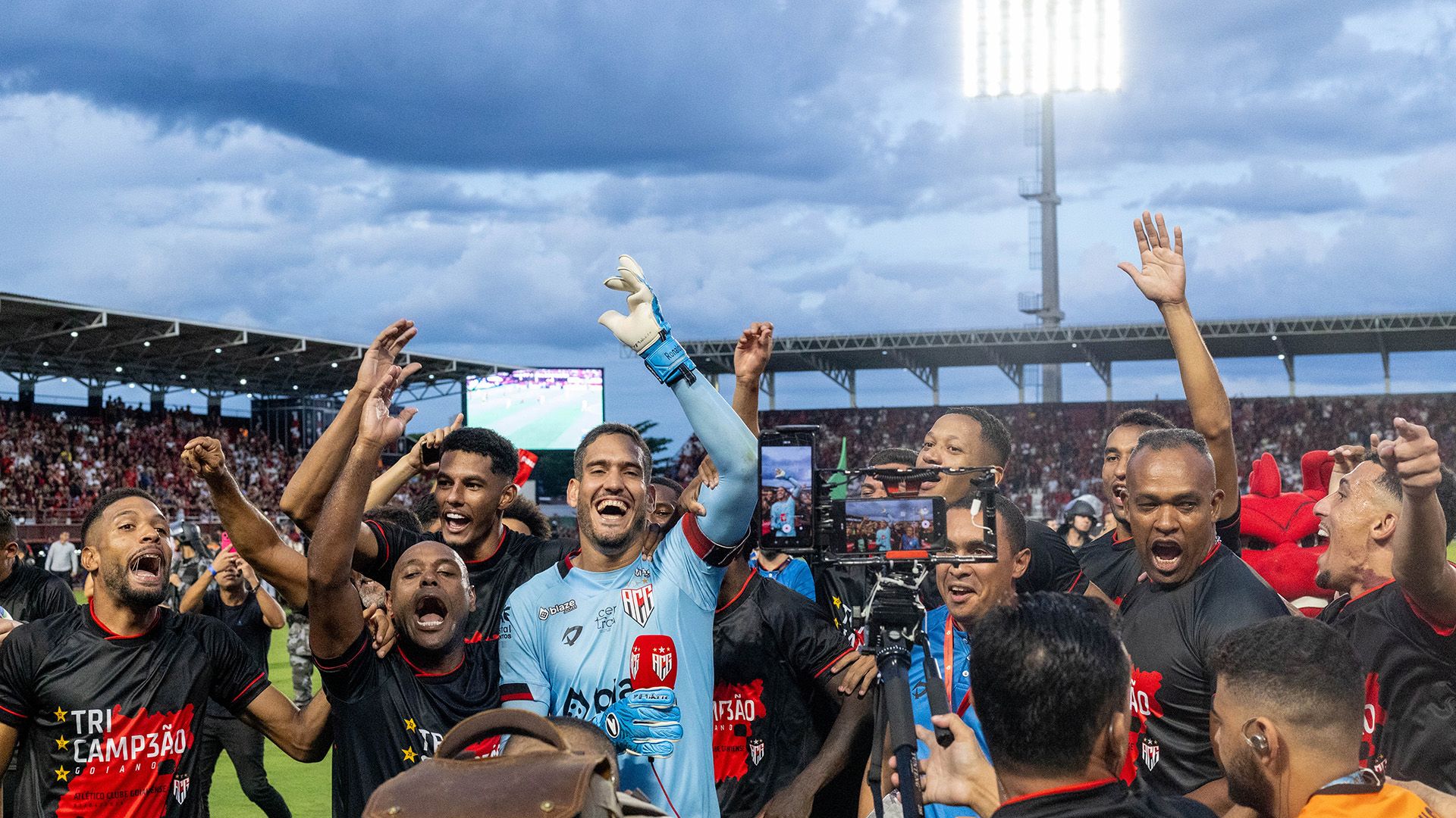 Atlético-GO festeja título goiano