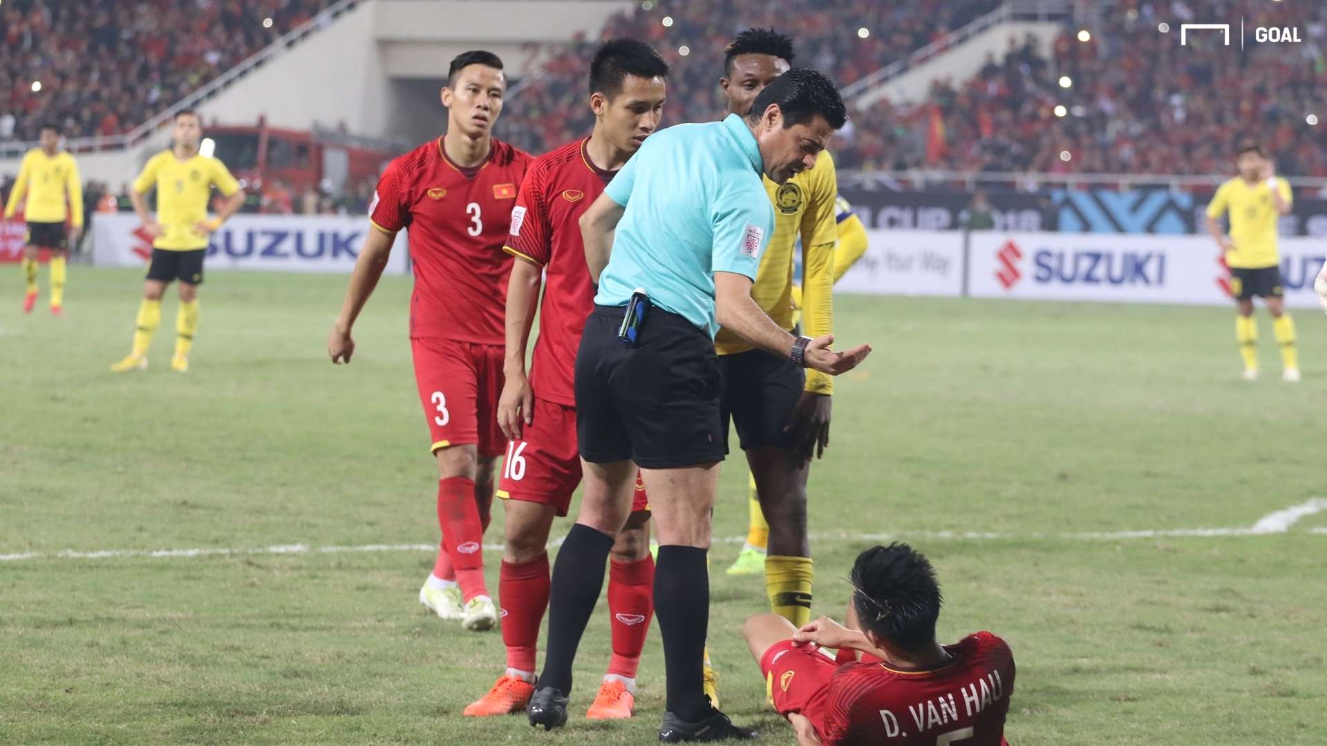 Alireza Faghani referee Vietnam Malaysia AFF Cup 2018 final