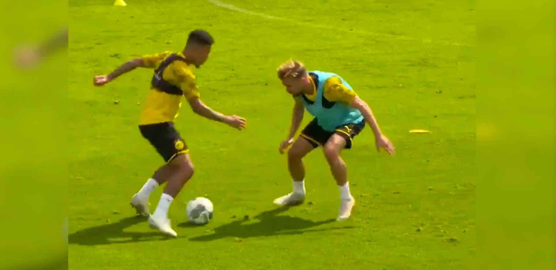 Jadon Sancho Marcel Schmelzer Borussia Dortmund training 2019