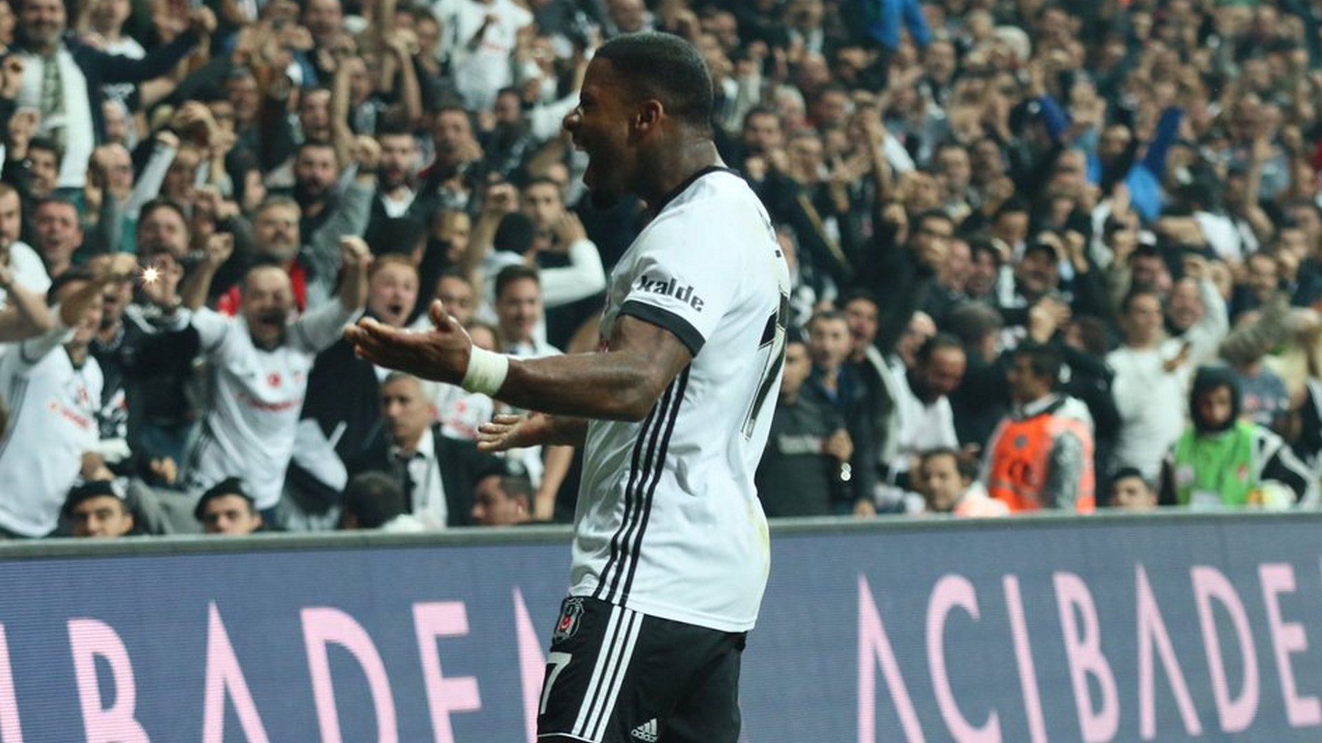 Jeremain Lens Besiktas