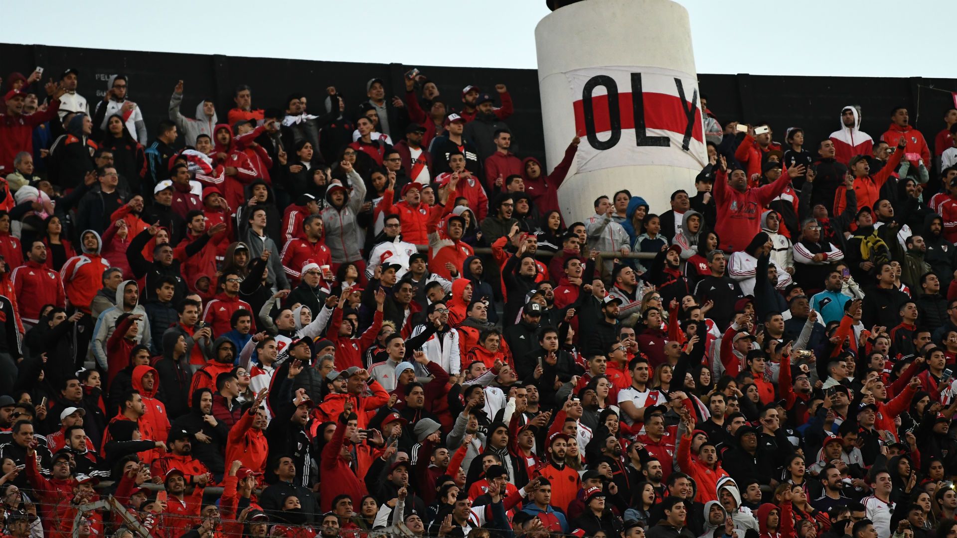 River fans River Lanus Superliga 04082019