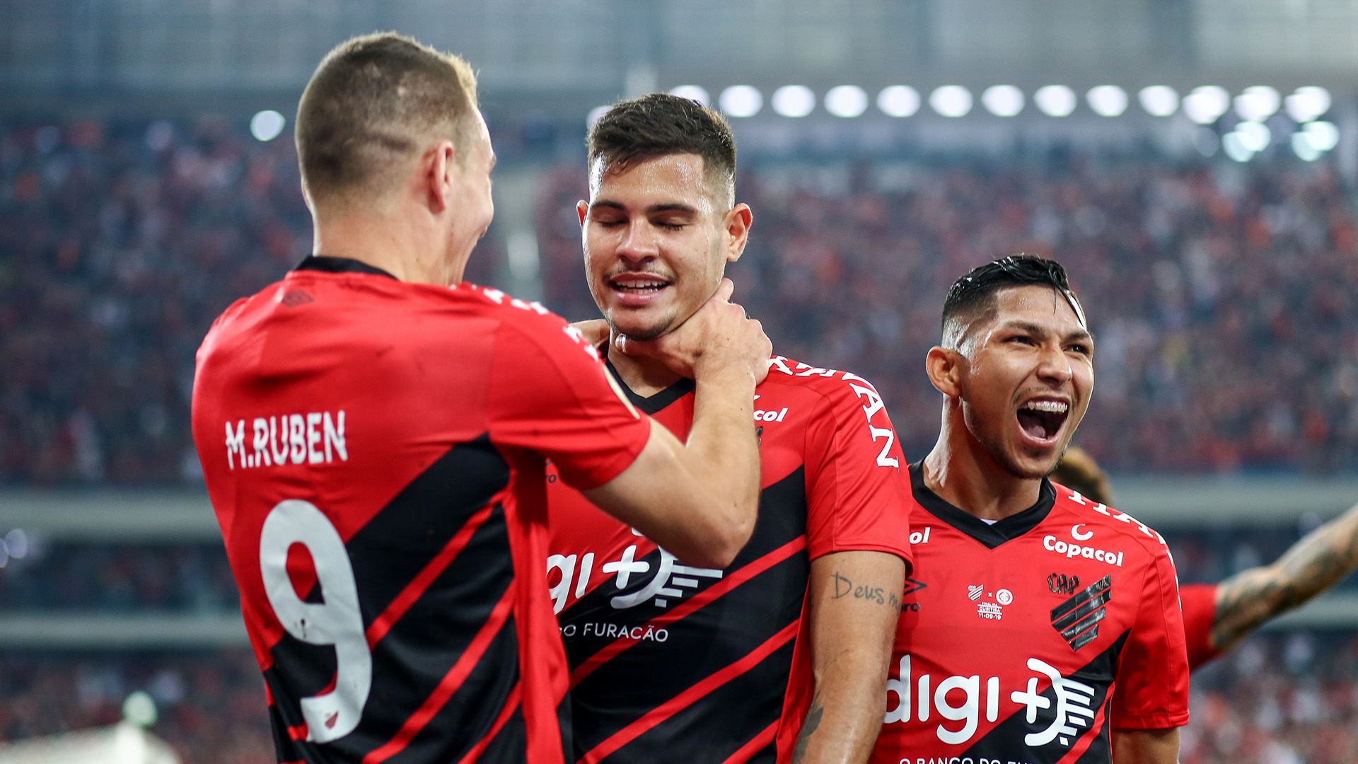 Bruno Guimarães Marco Ruben Athletico-PR Internacional Copa do Brasil 11092019