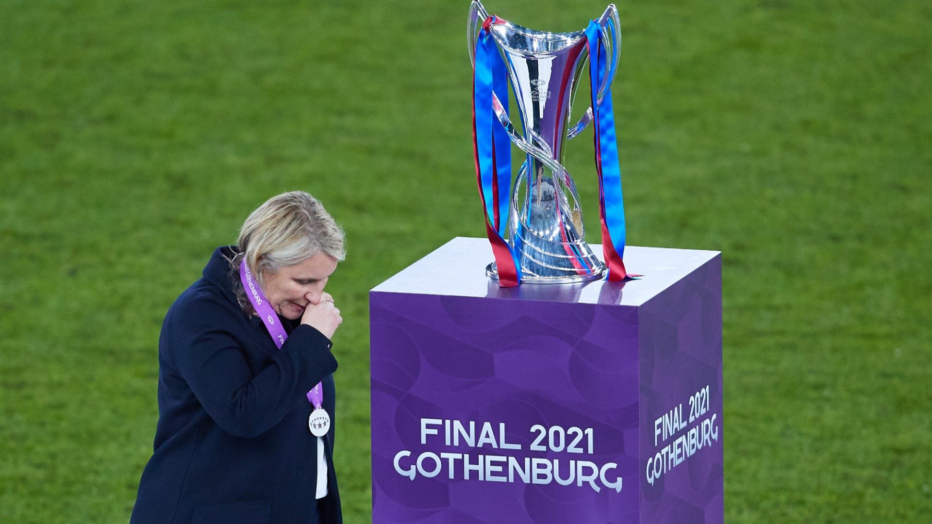 Emma Hayes Champions League trophy 2021