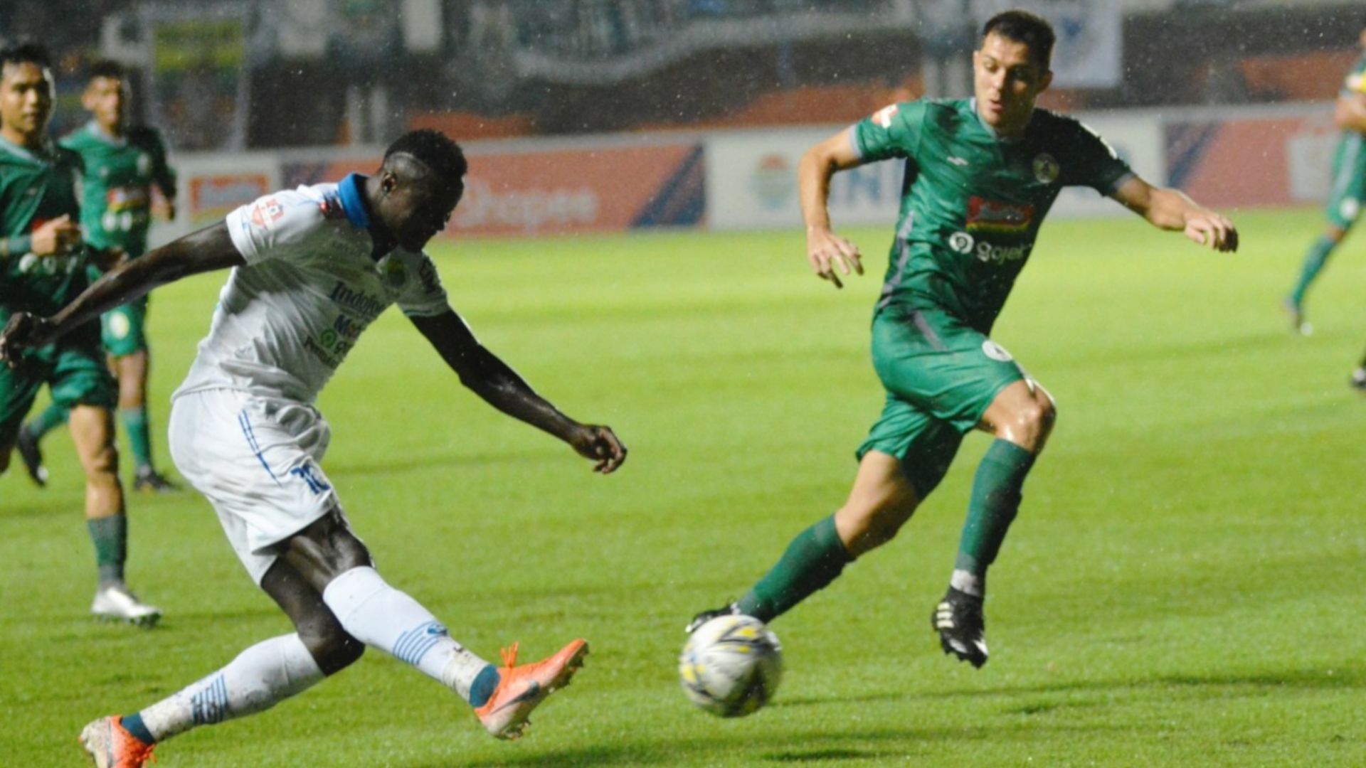 PSS Sleman vs Persib Bandung