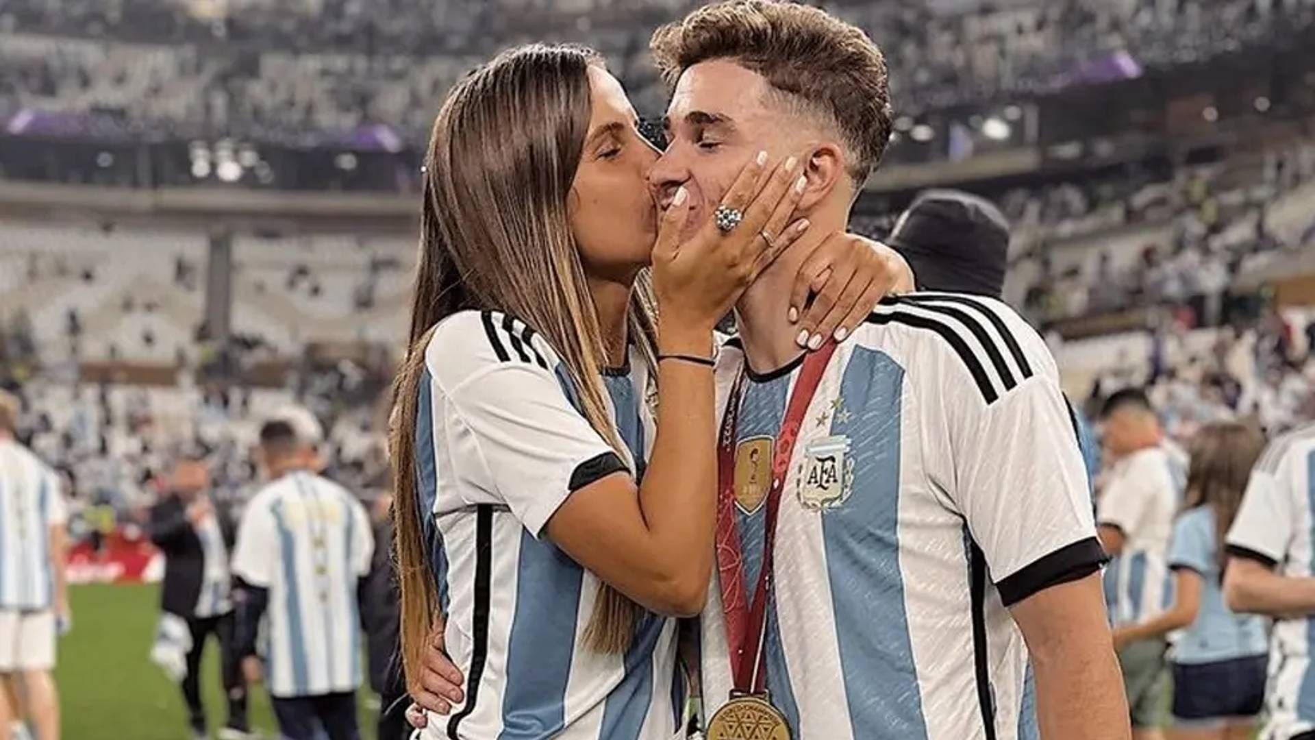 Julian Alvarez Emilia Ferrero