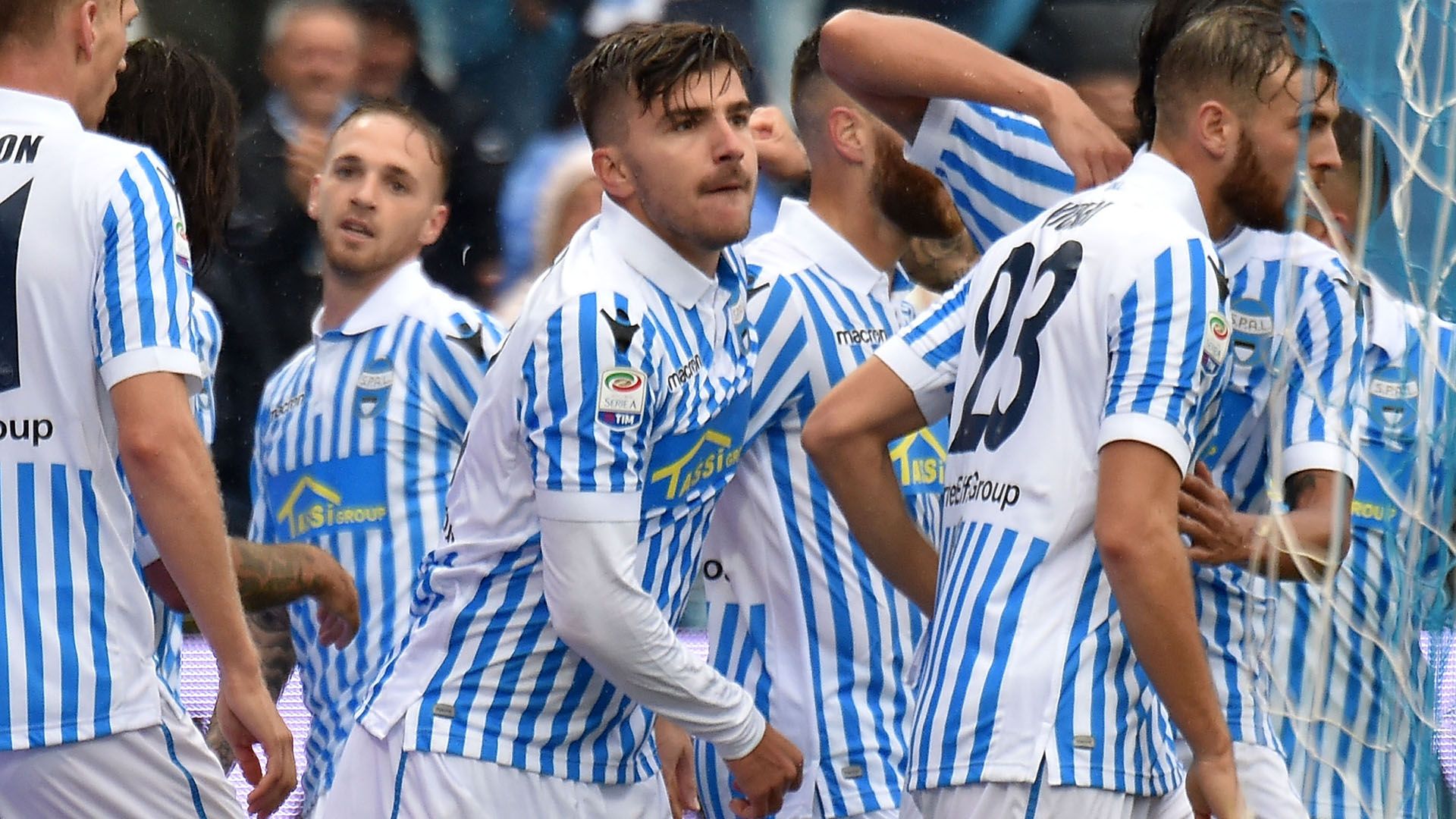 Alberto Paloschi Spal celebrating
