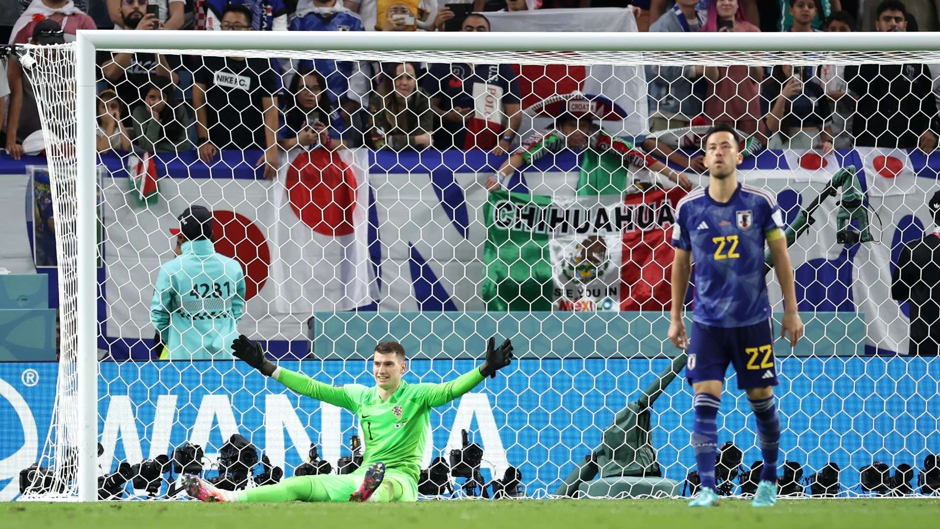 Dominik Livakovic Croatia Japan 2022