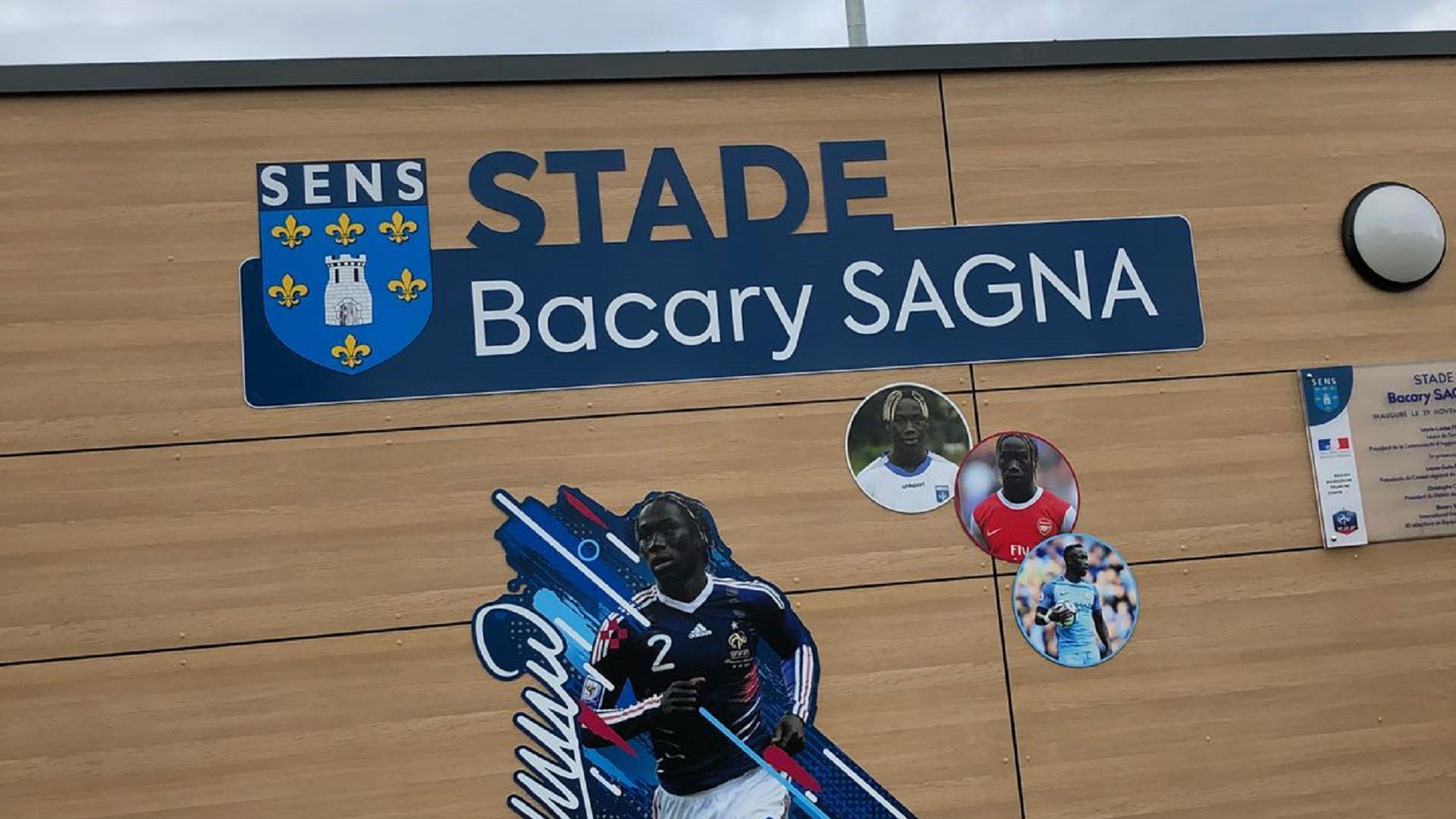 Bacary Sagna stadium