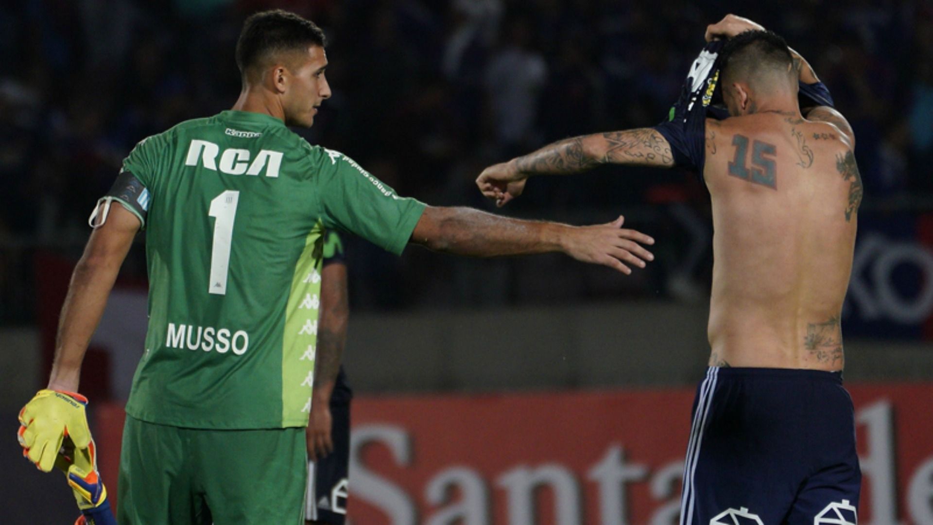 Mauricio Pinilla - Juan Musso