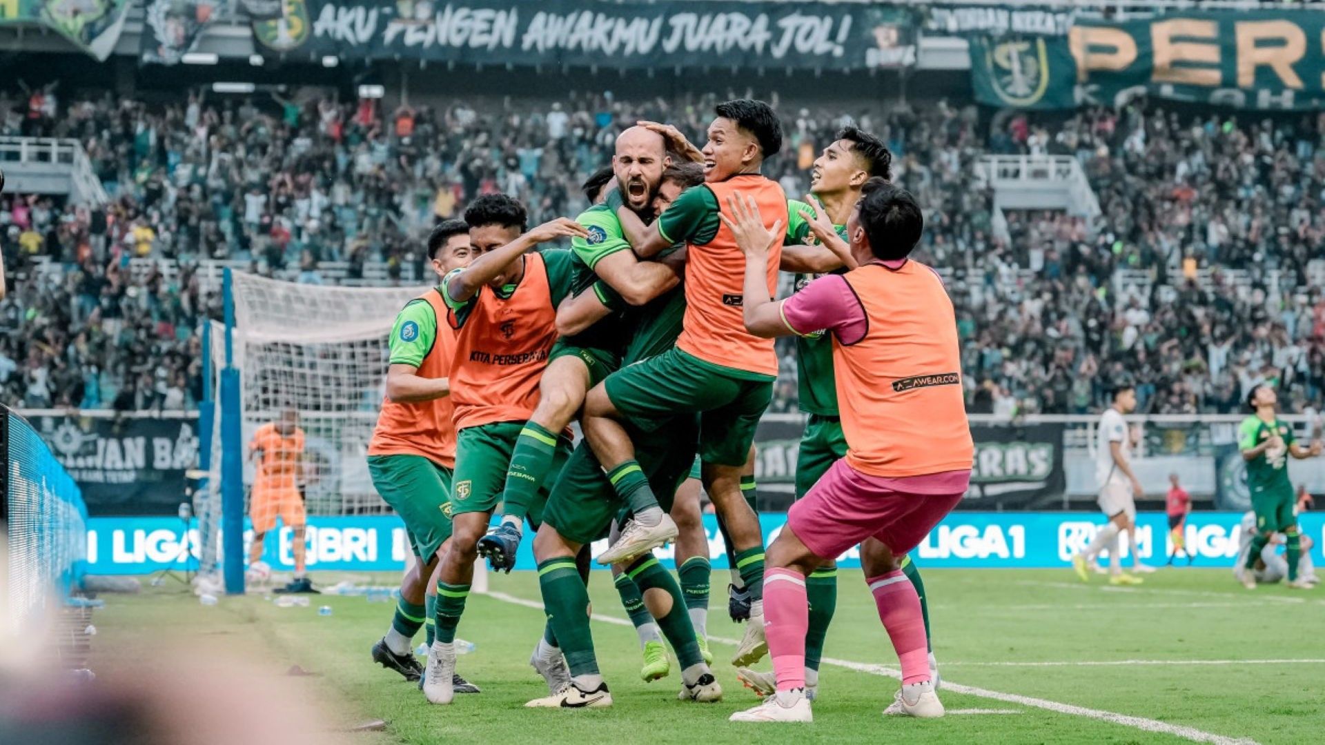 Selebrasi pemain Persebaya Surabaya