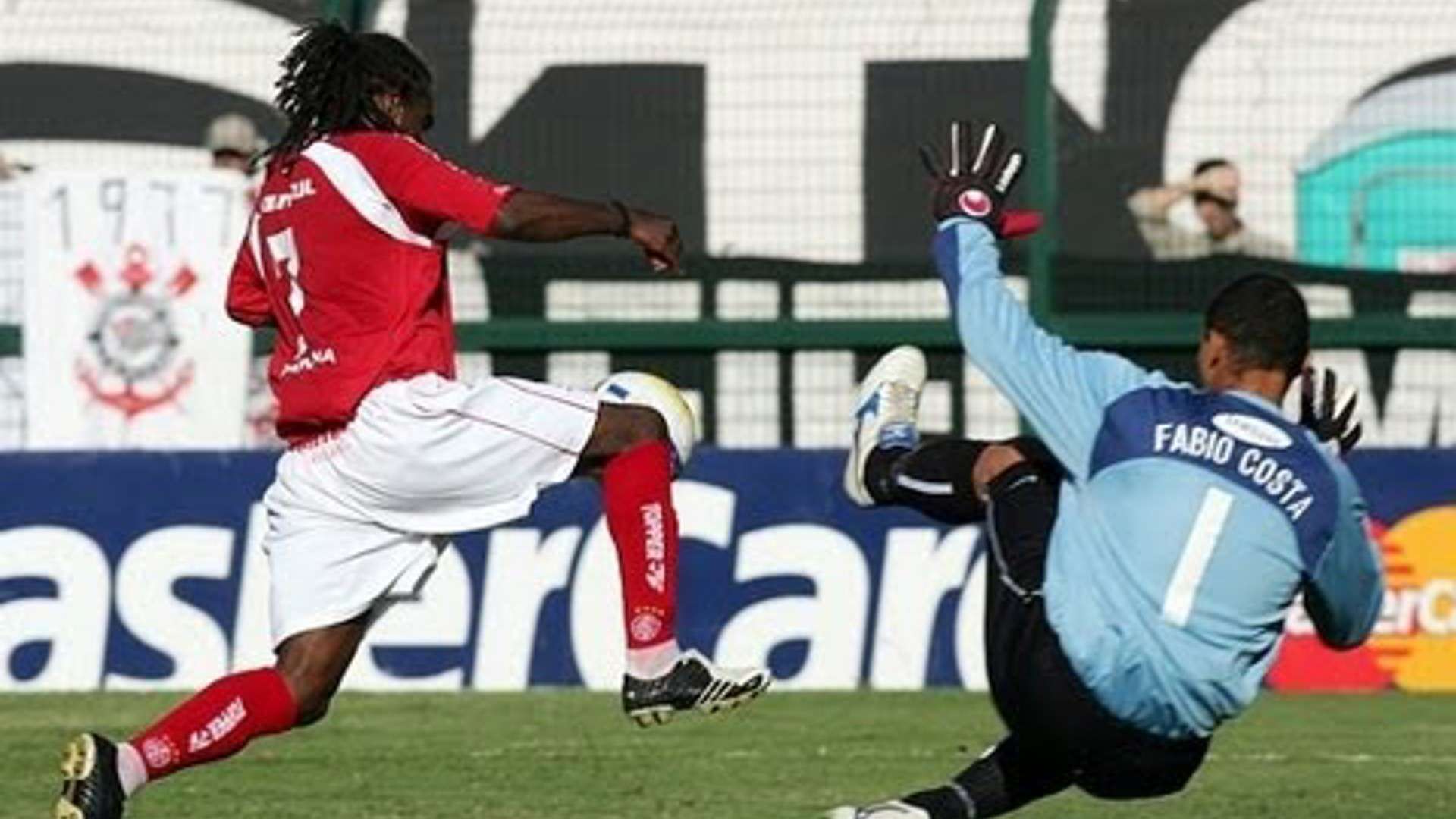Tinga Fábio Costa Internacional Corinthians Brasileirão 2005