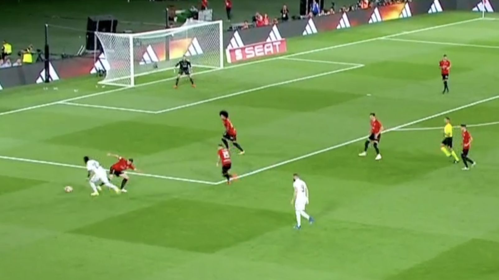 Vinicius Junior dribble Osasuna