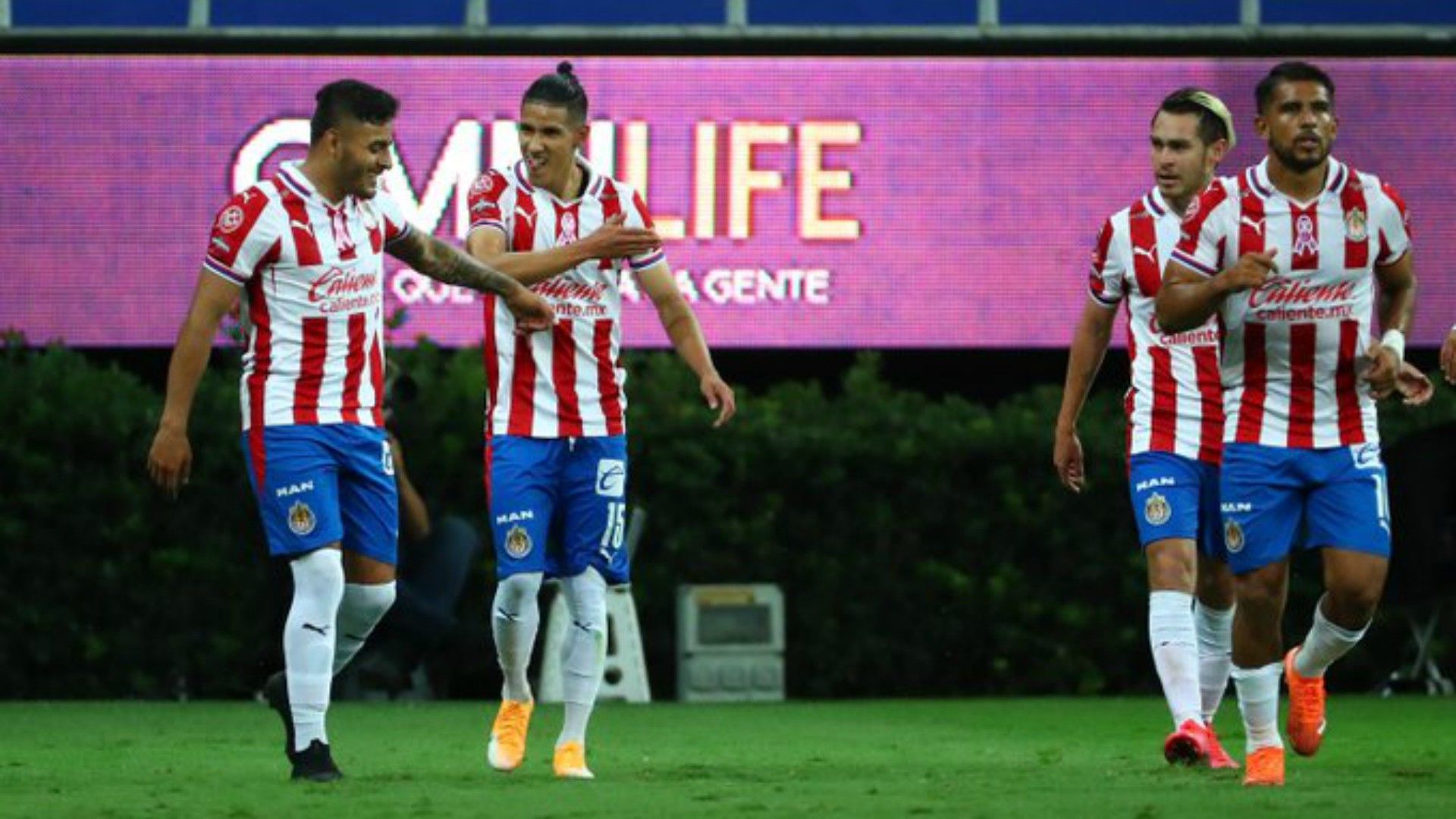 Uriel Antuna Alexis Vega Chivas vs Atlas 171020