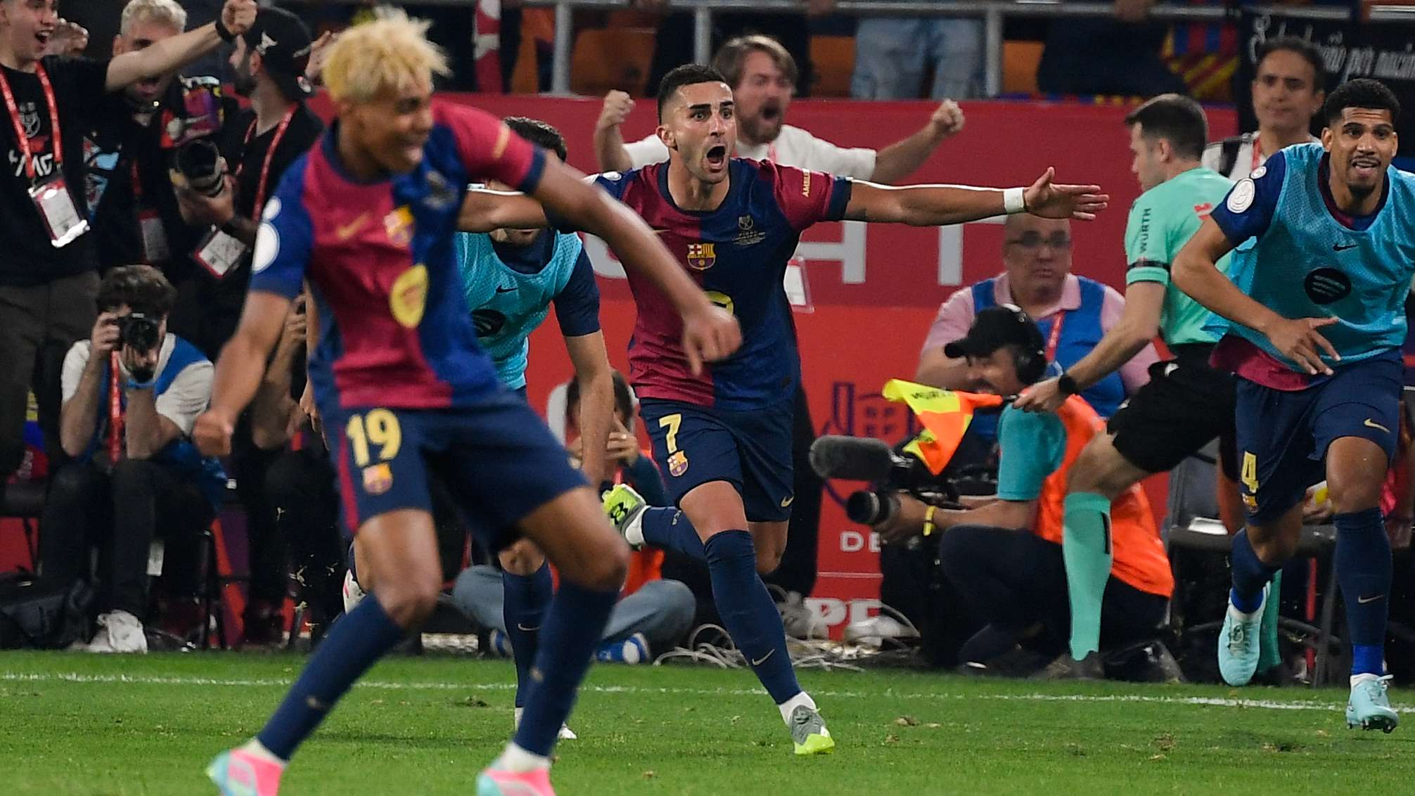 Lamine Yamal Ferran Torres