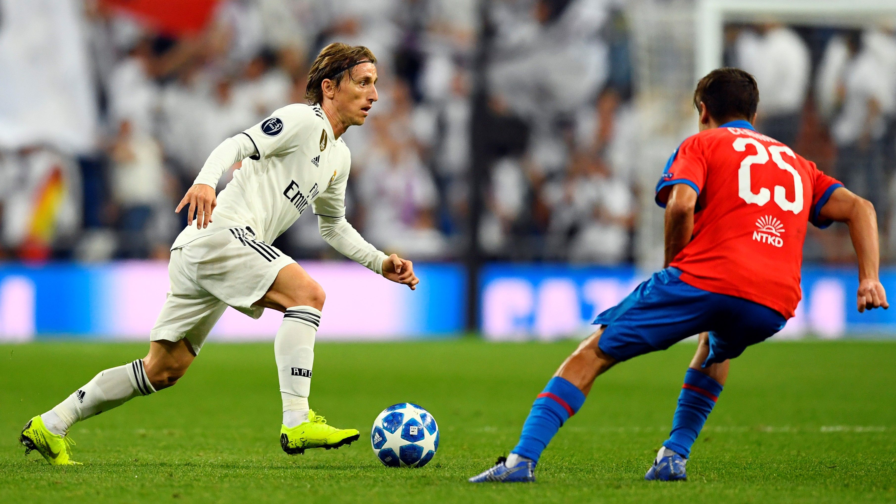 Luka Modric Ales Cermak Real Madrid Viktoria Plzen UCL 23102018