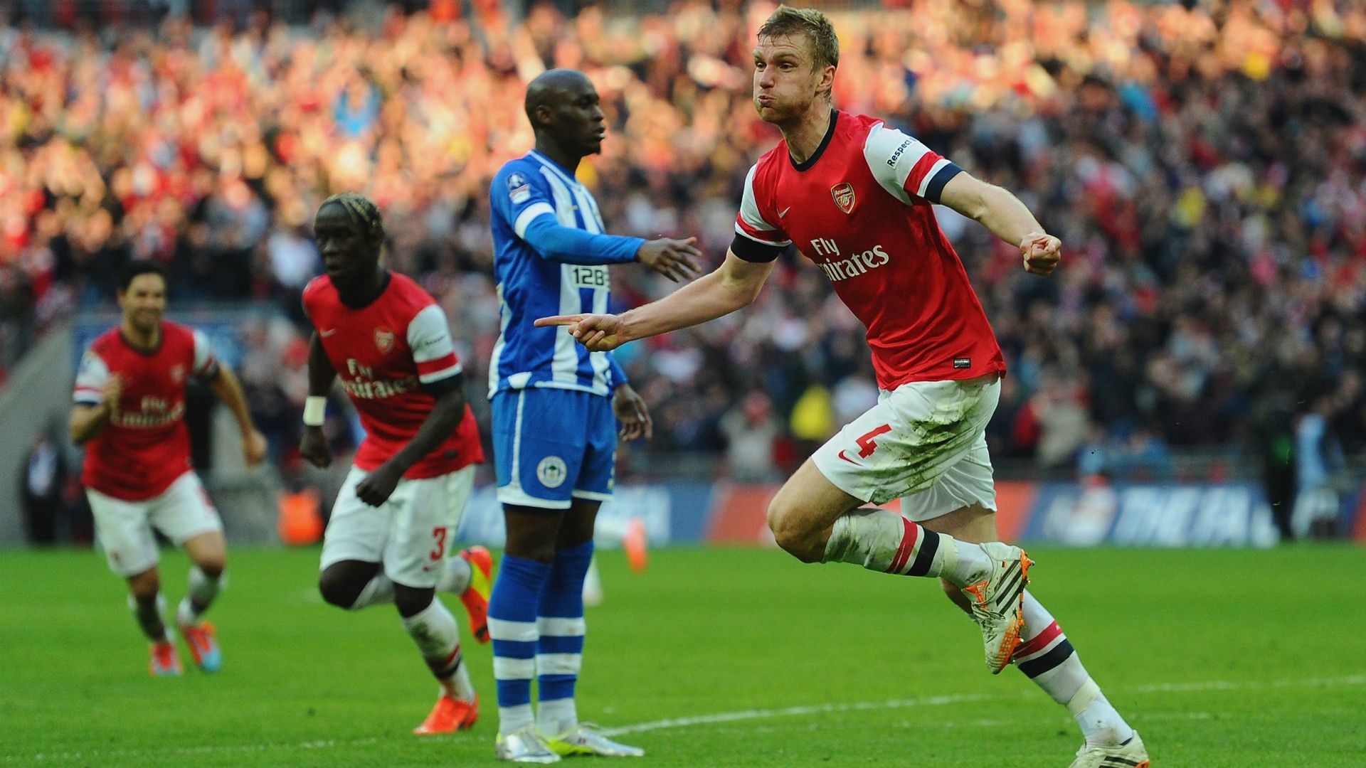 Per Mertesacker Arsenal Wigan Athletic 12042014