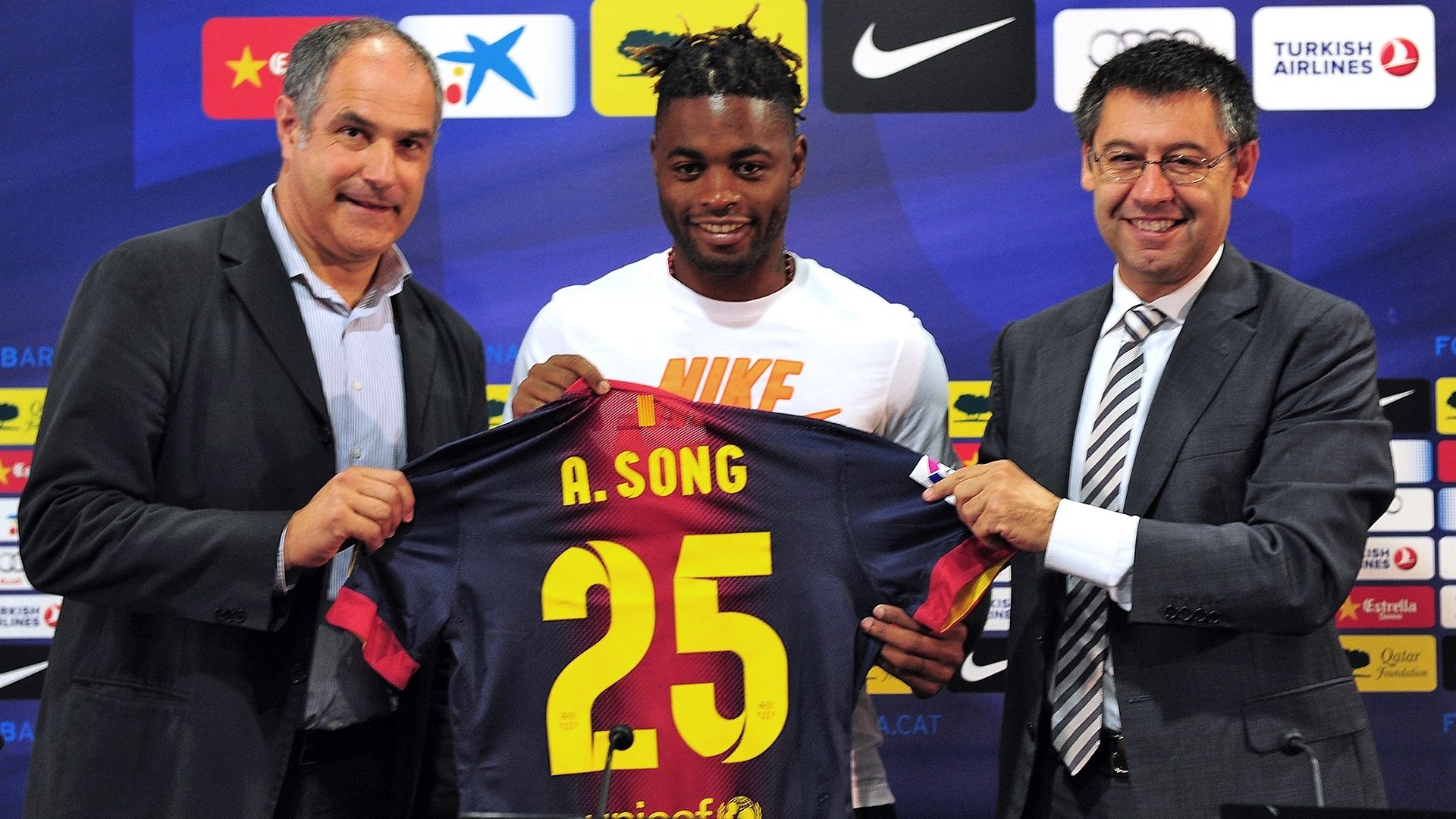 Alex Song, Rustu Recber & 15 Pembelian Terburuk Barcelona