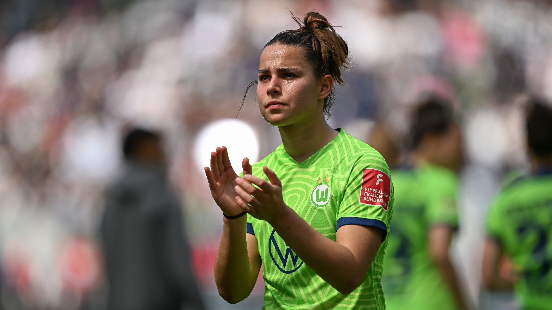 Lena Oberdorf Wolfsburg Women 2022-23