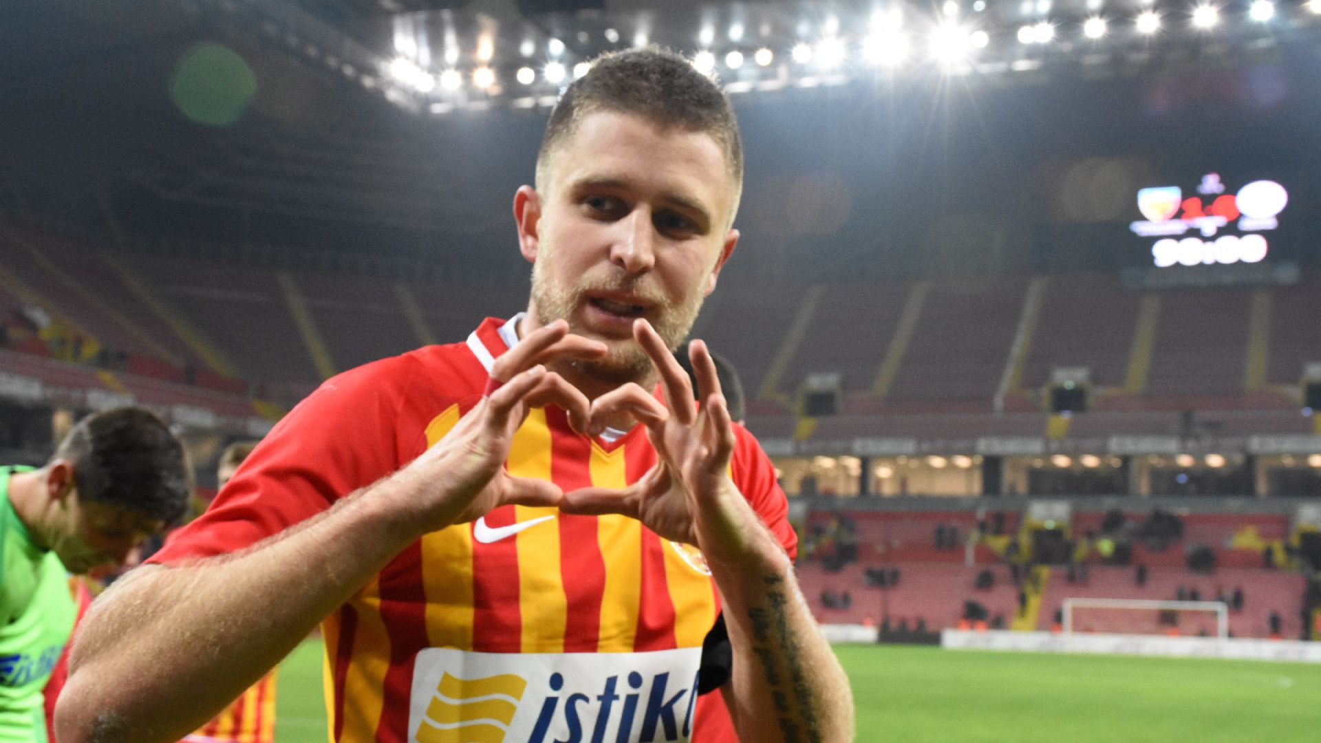 artem kravets kayserispor 09122019
