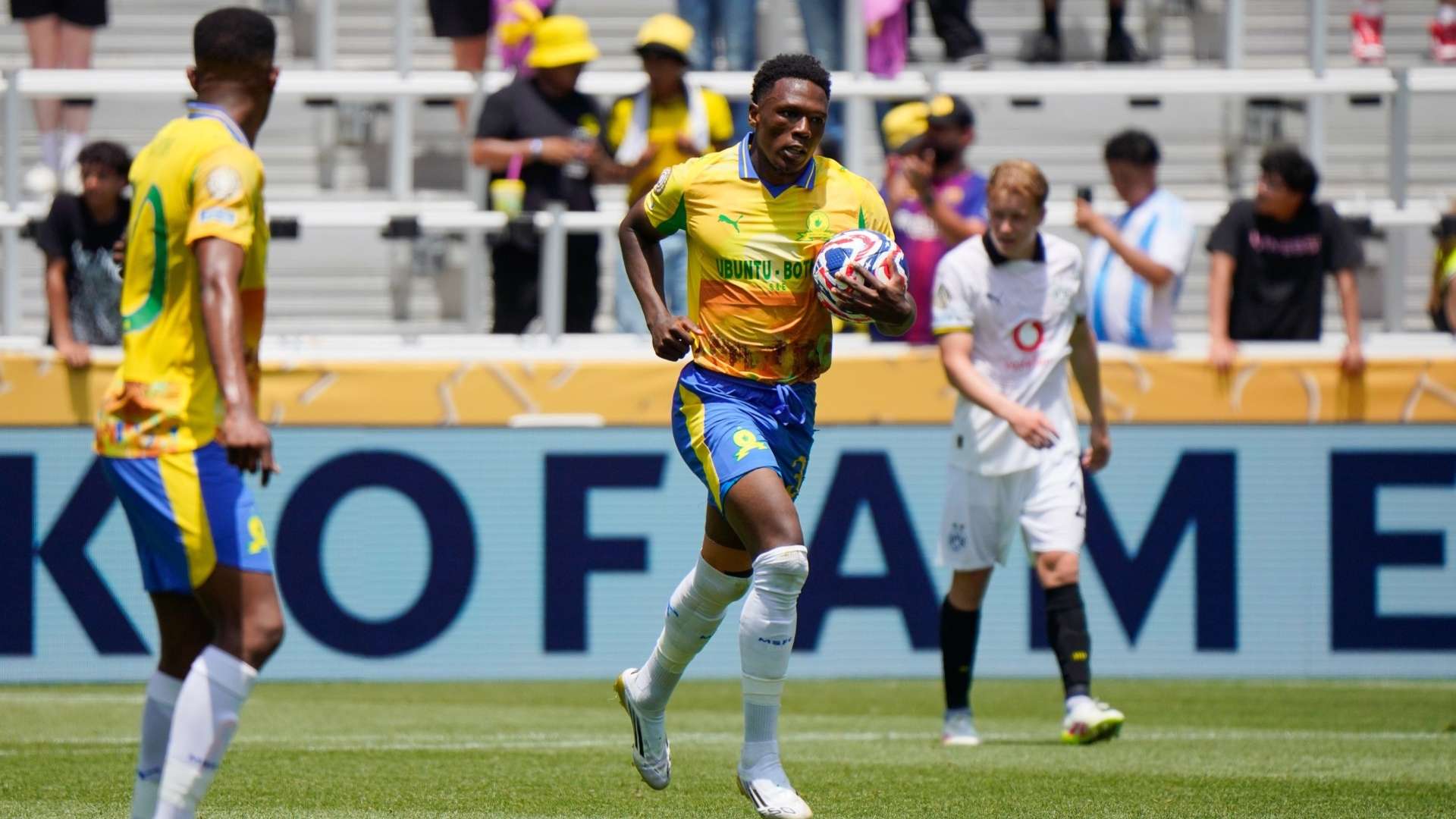 Lebo Mothiba, Mamelodi Sundowns