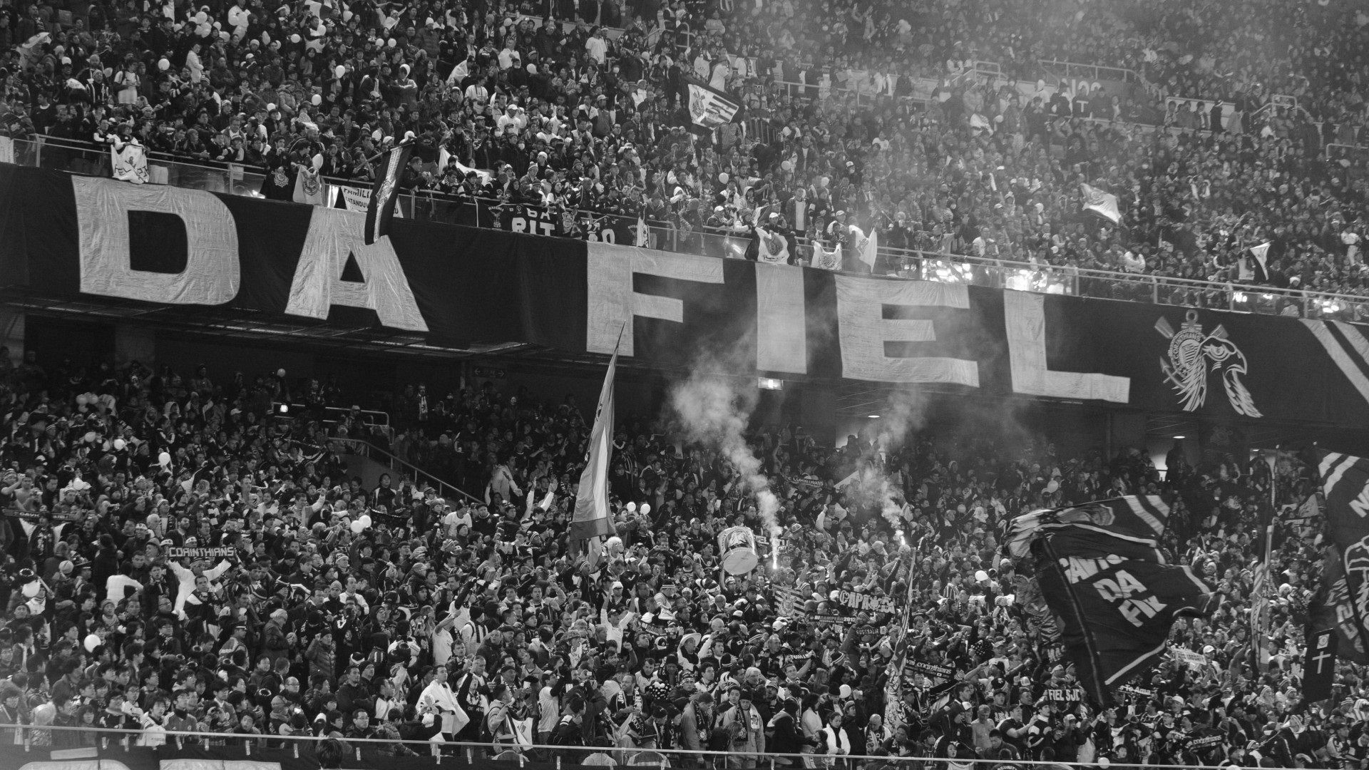 Torcida Corinthians preto e branco 05 12 2020