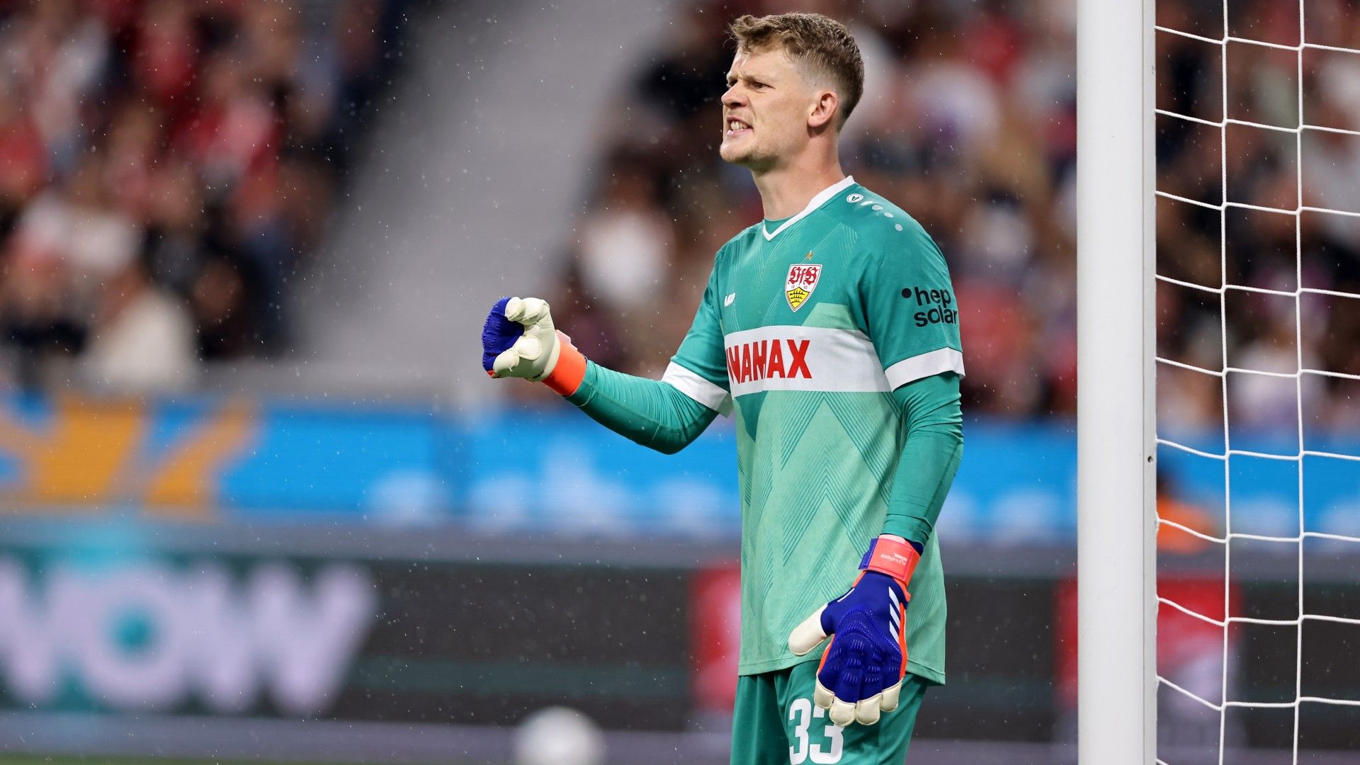 Alexander Nuebel of VfB Stuttgart reacts