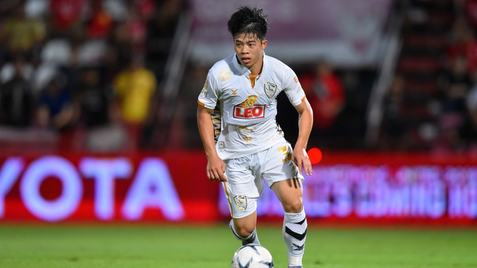 เอกนิษฐ์ ปัญญา