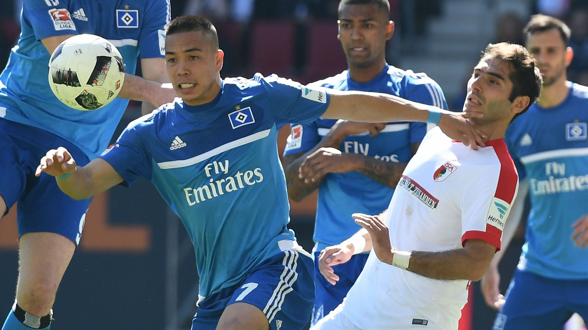 Bobby Wood Halil Altintop Hamburg Augsburg Bundesliga 043017