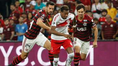 Edenilson Pablo Marí Rodrigo Caio Flamengo Internacional Libertadores 21082019