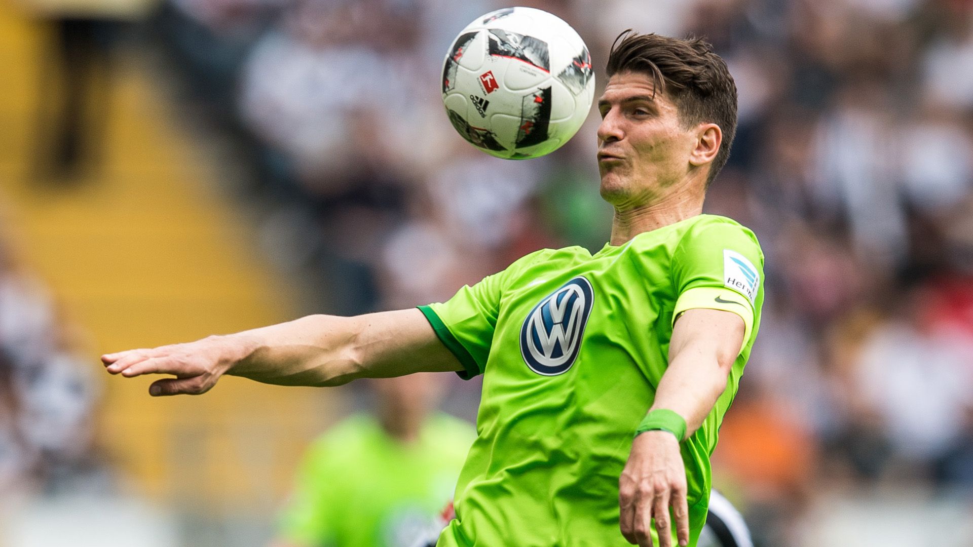 mario gomez vfl wolfsburg bundesliga 050617
