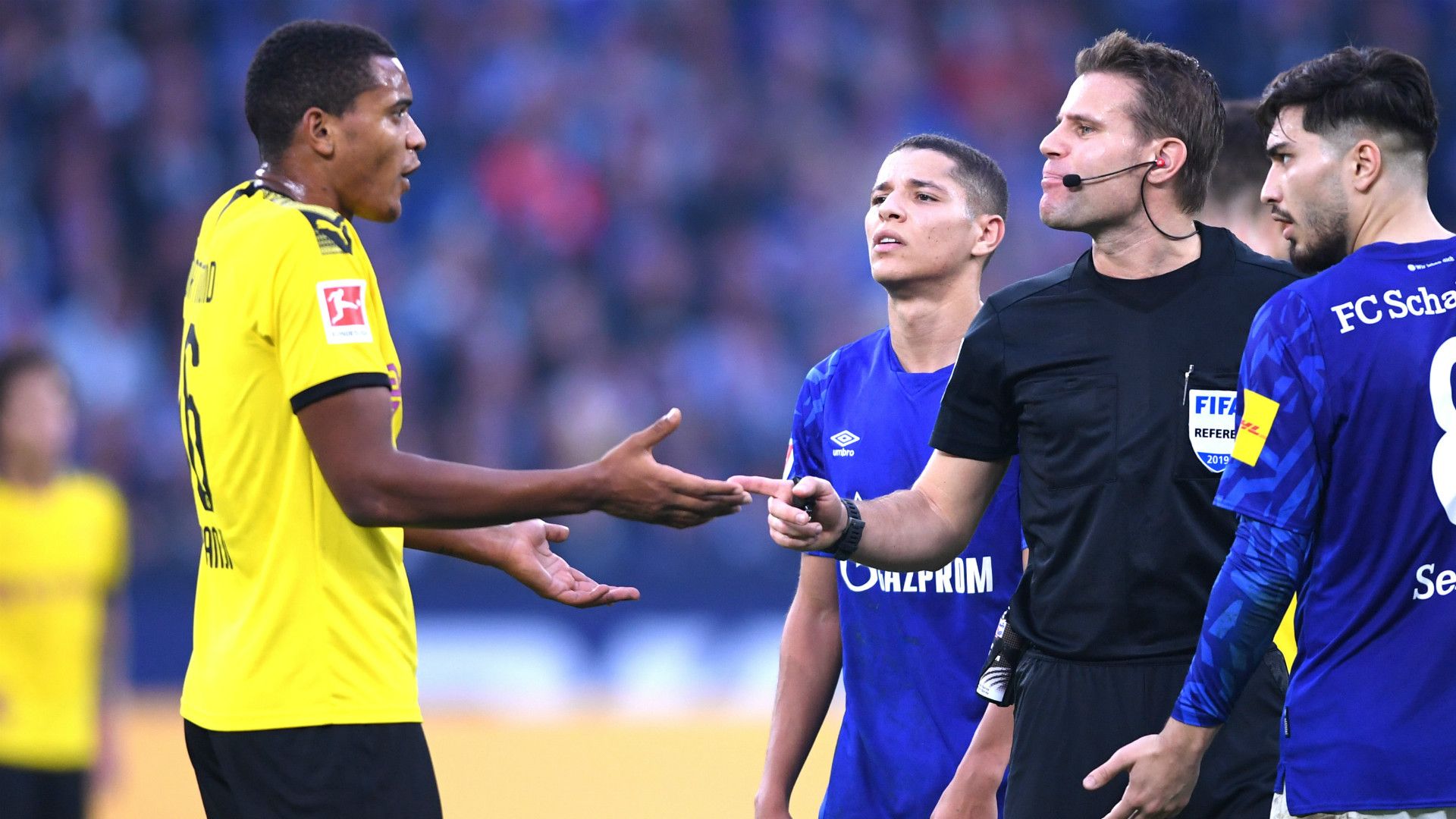 MANUEL AKANJI BORUSSIA DORTMUND