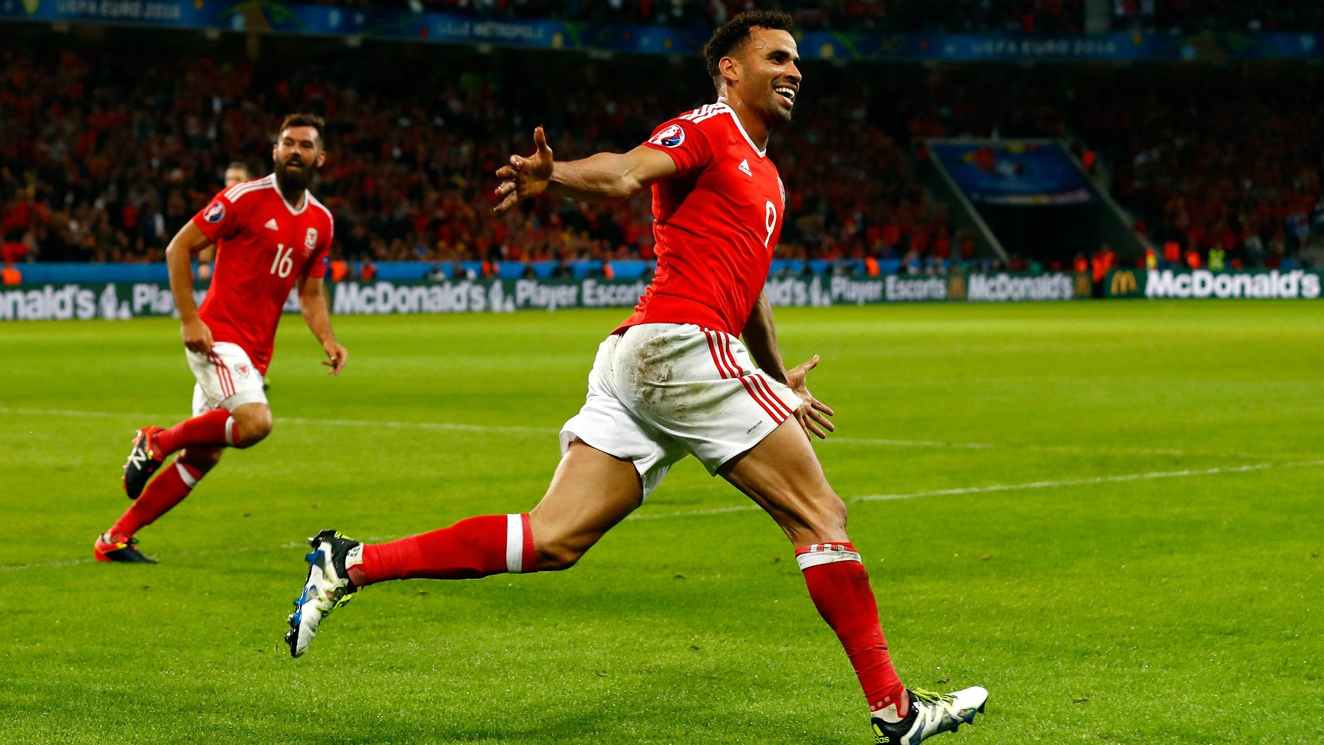 Hal Robson-Kanu Wales Belgien 01072016