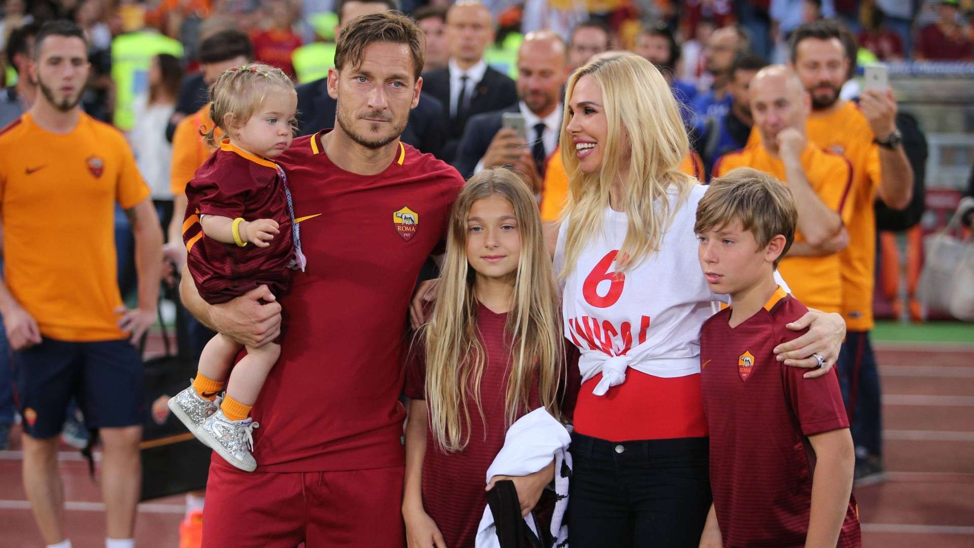 ONLY GERMANY Francesco Totti Ilary Blasi