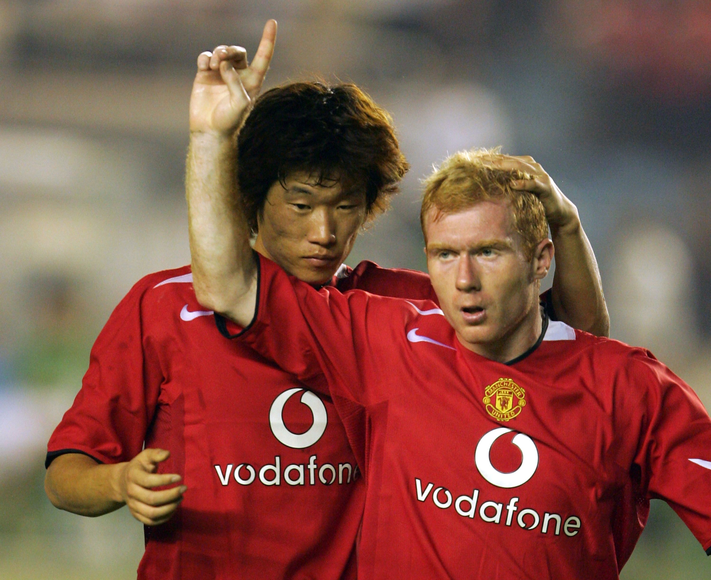 Park Ji Sung & Paul Scholes - Manchester United
