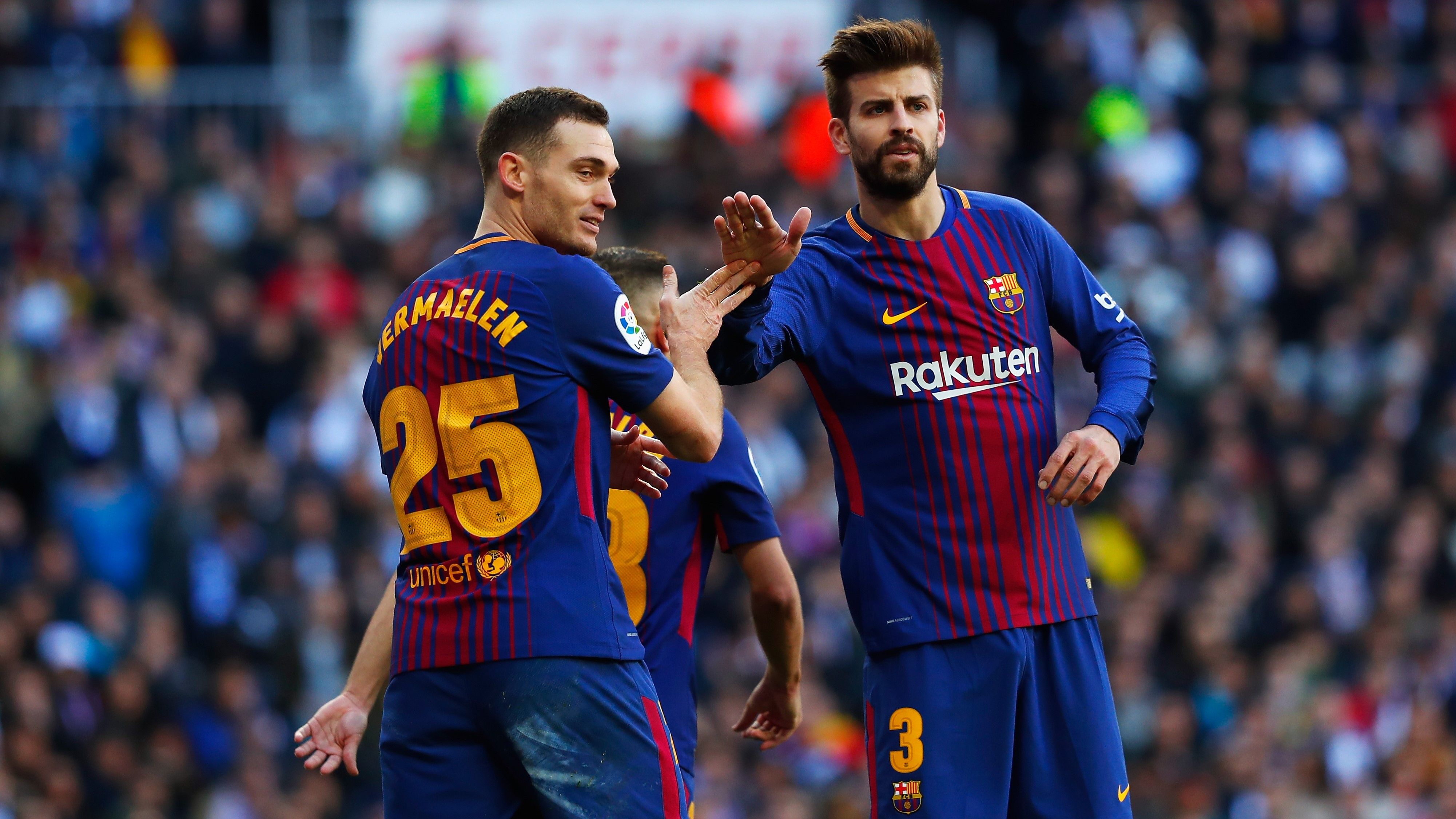 Thomas Vermaelen Gerard Pique Real Madrid Barcelona El Clásico LaLiga 23122017