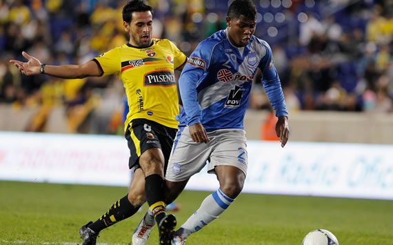 Saucedo y Marlon de Jesus - Barcelona SC vs Emelec