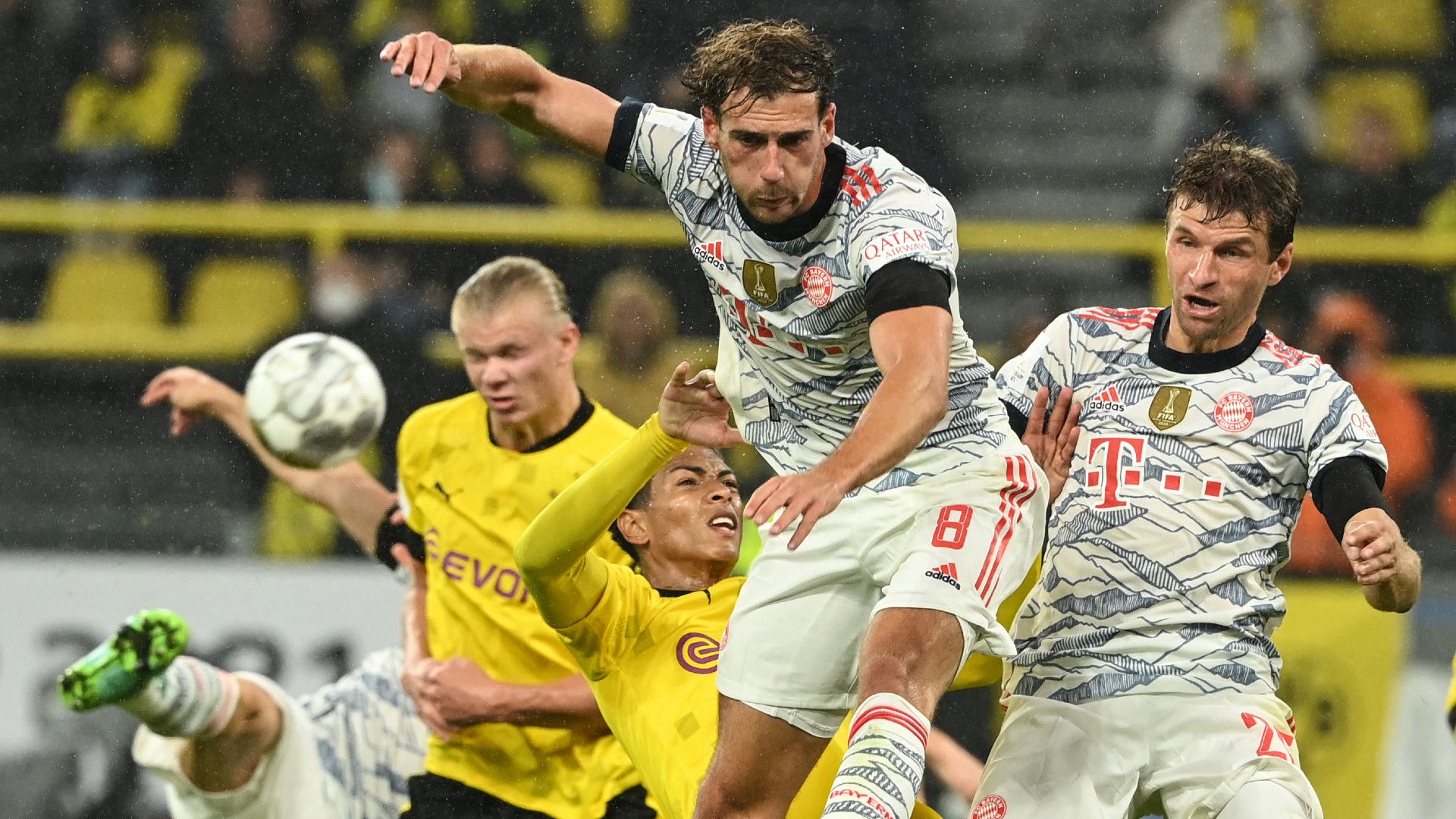 LEON GORETZKA BAYERN MÜNCHEN SUPERCUP 17082021