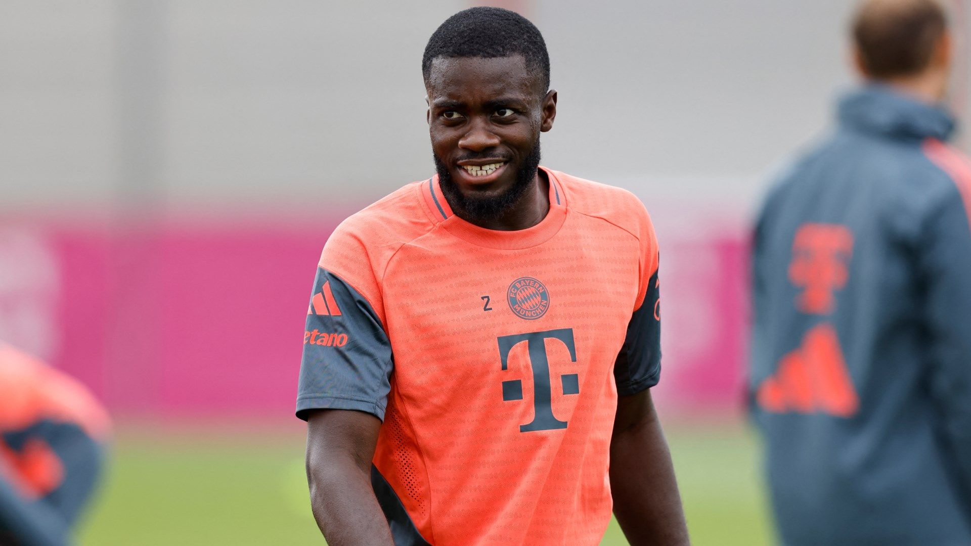 Dayot Upamecano FC Bayern 2025