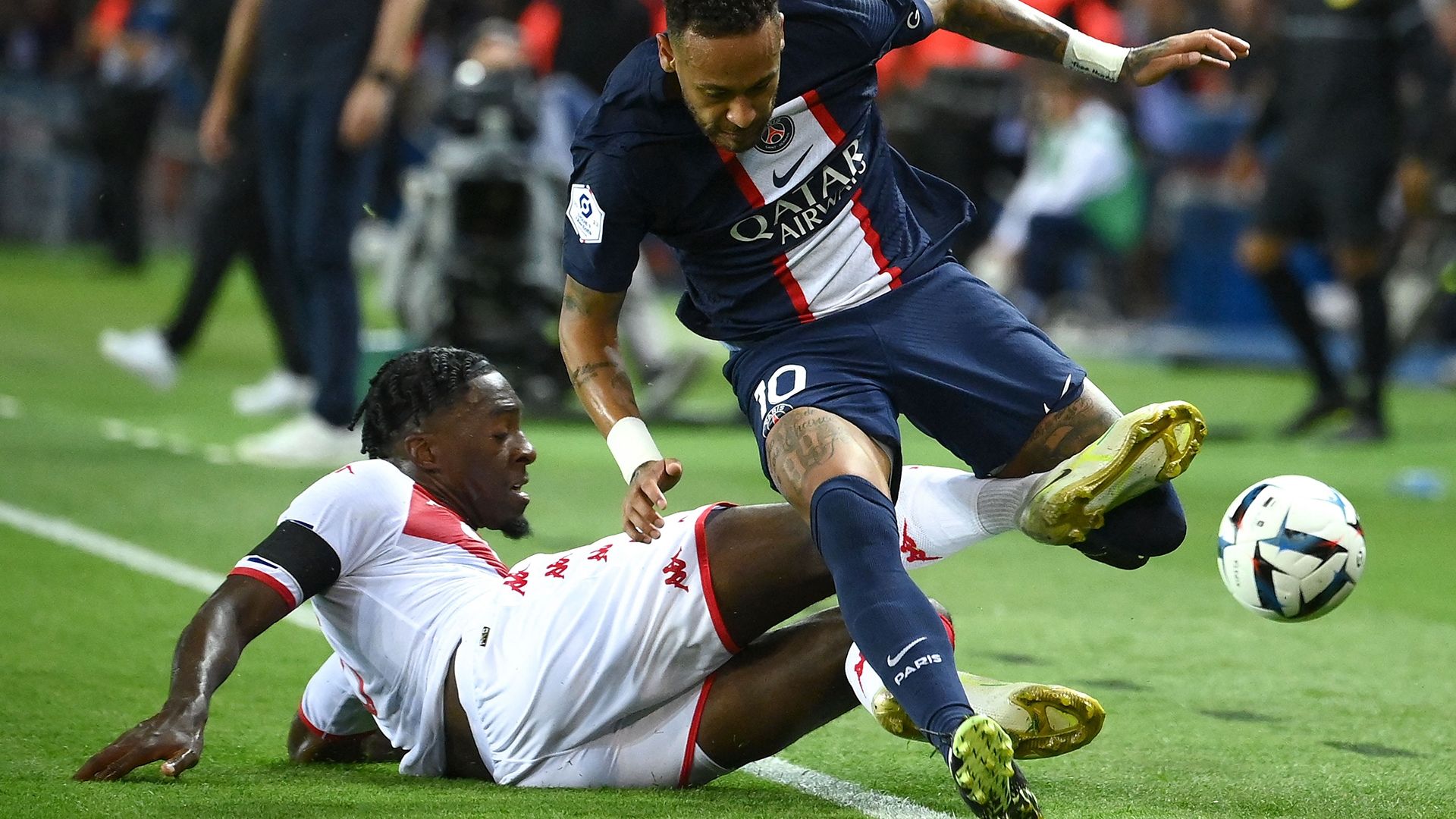 Axel Disasi face au PSG