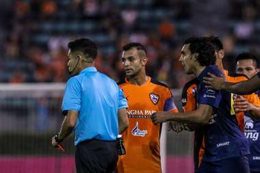 บุรีรัมย์ ยูไนเต็ด - สิงห์ เชียงราย ยูไนเต็ด